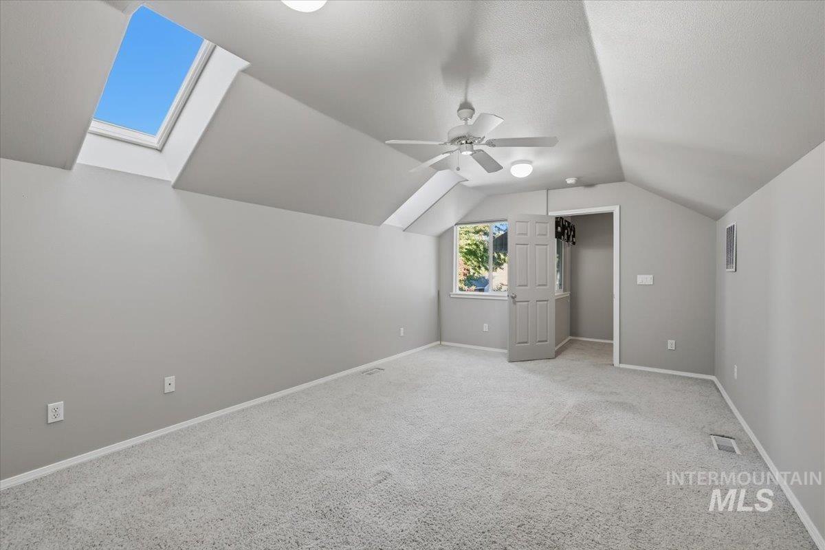2082 E Glasgow St Property Photo 37