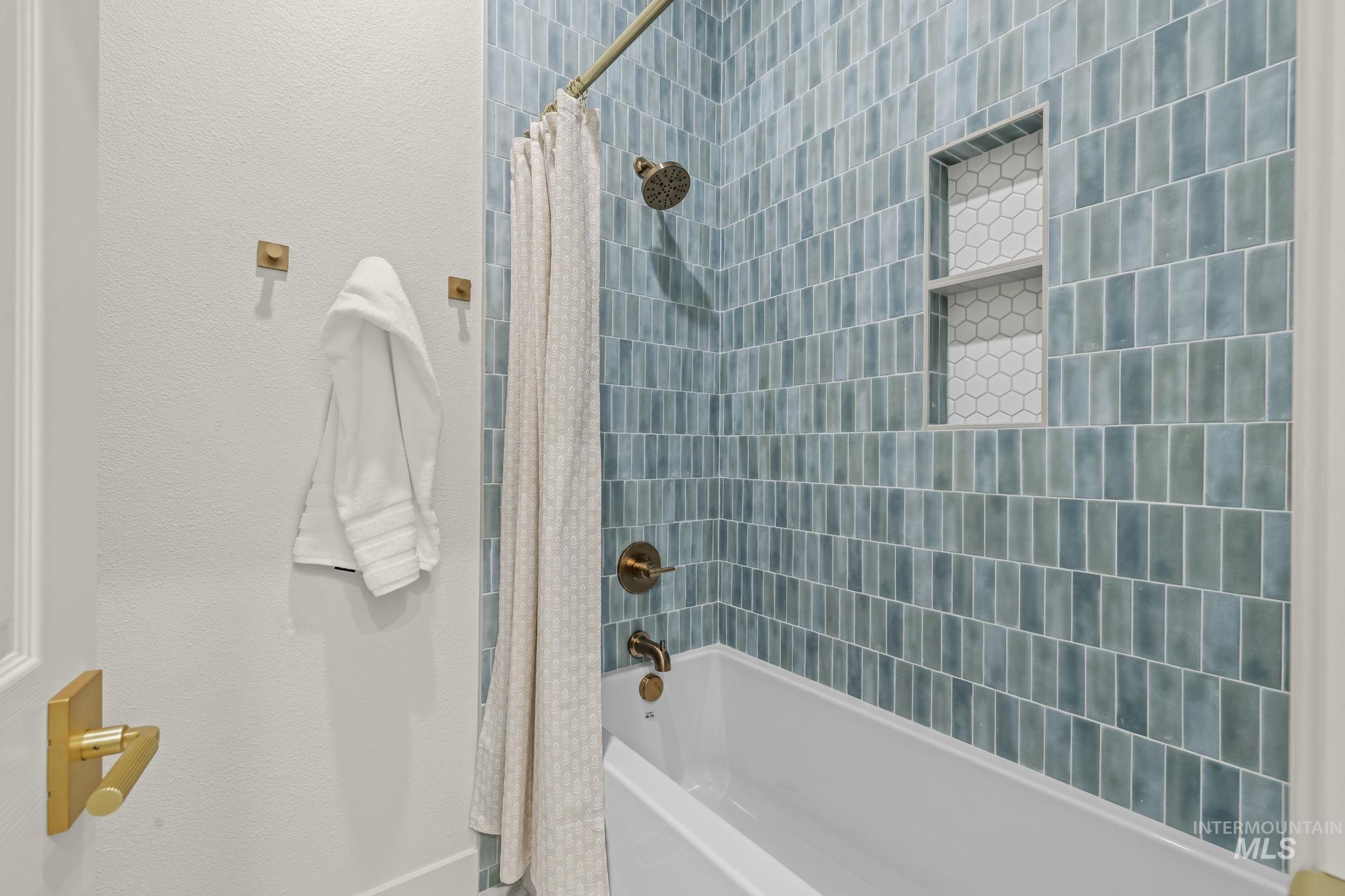 1518 E Braemere Road Property Photo 31