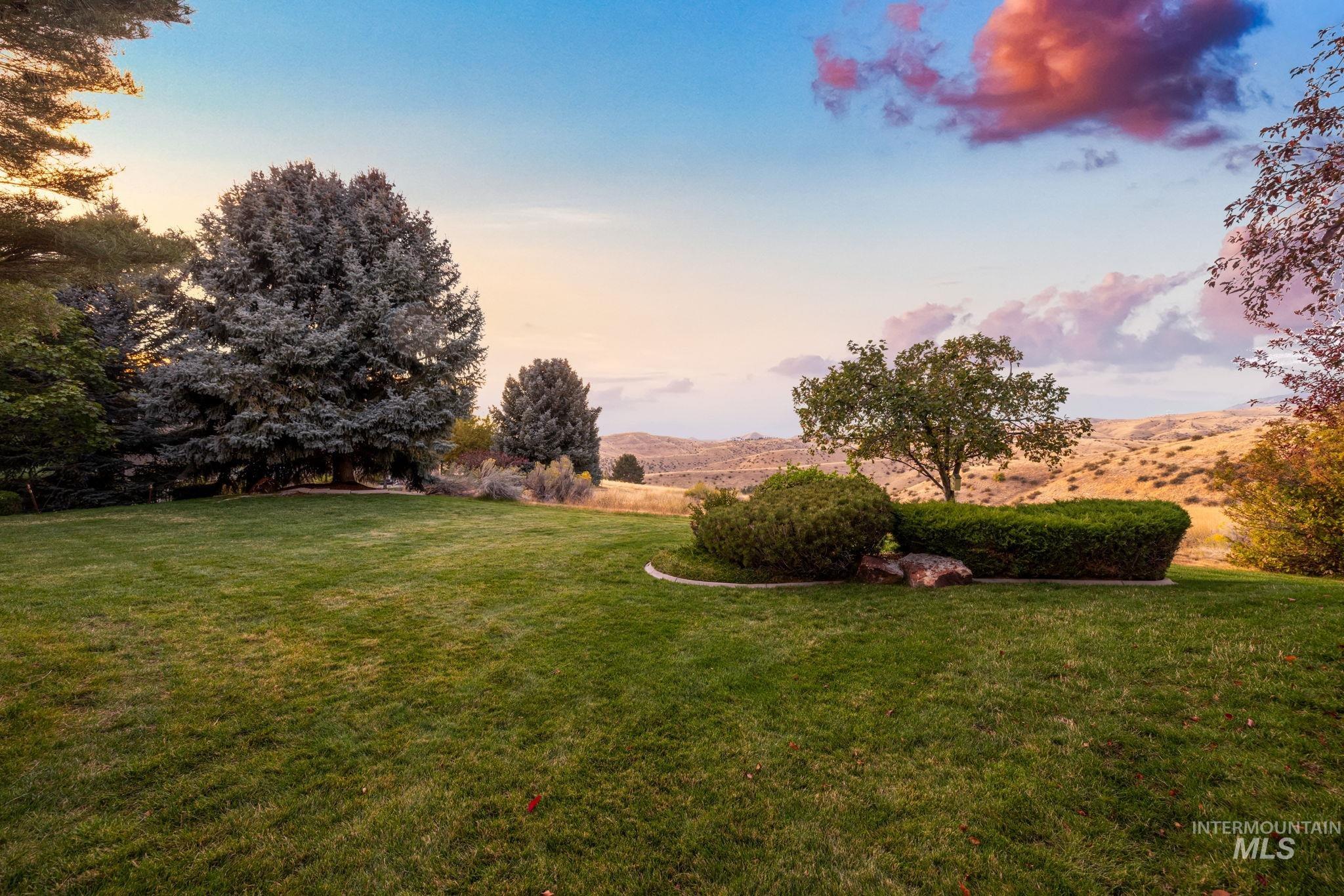 1518 E Braemere Road Property Photo 49