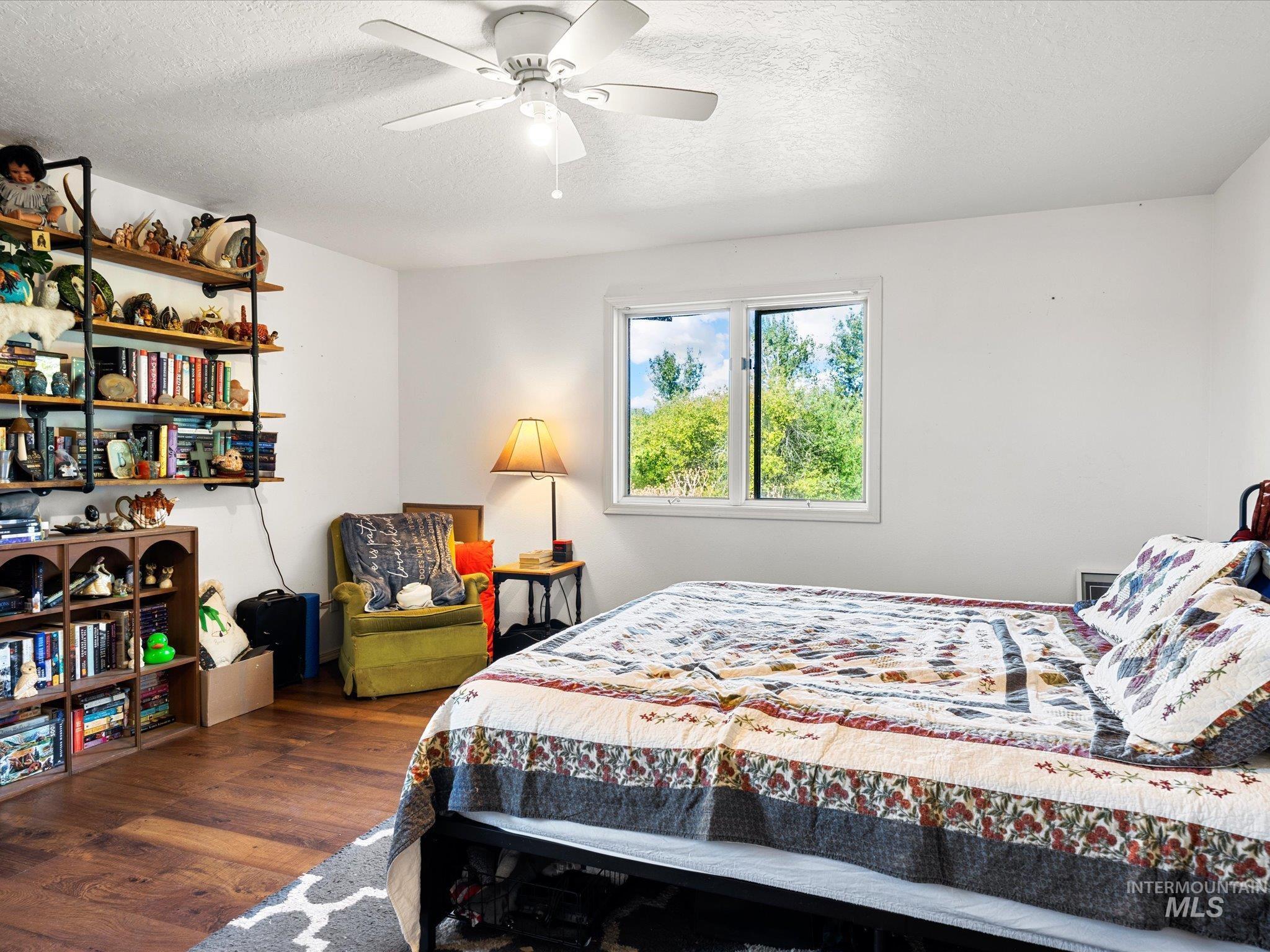 1009 Grays Creek Rd. Property Photo 11