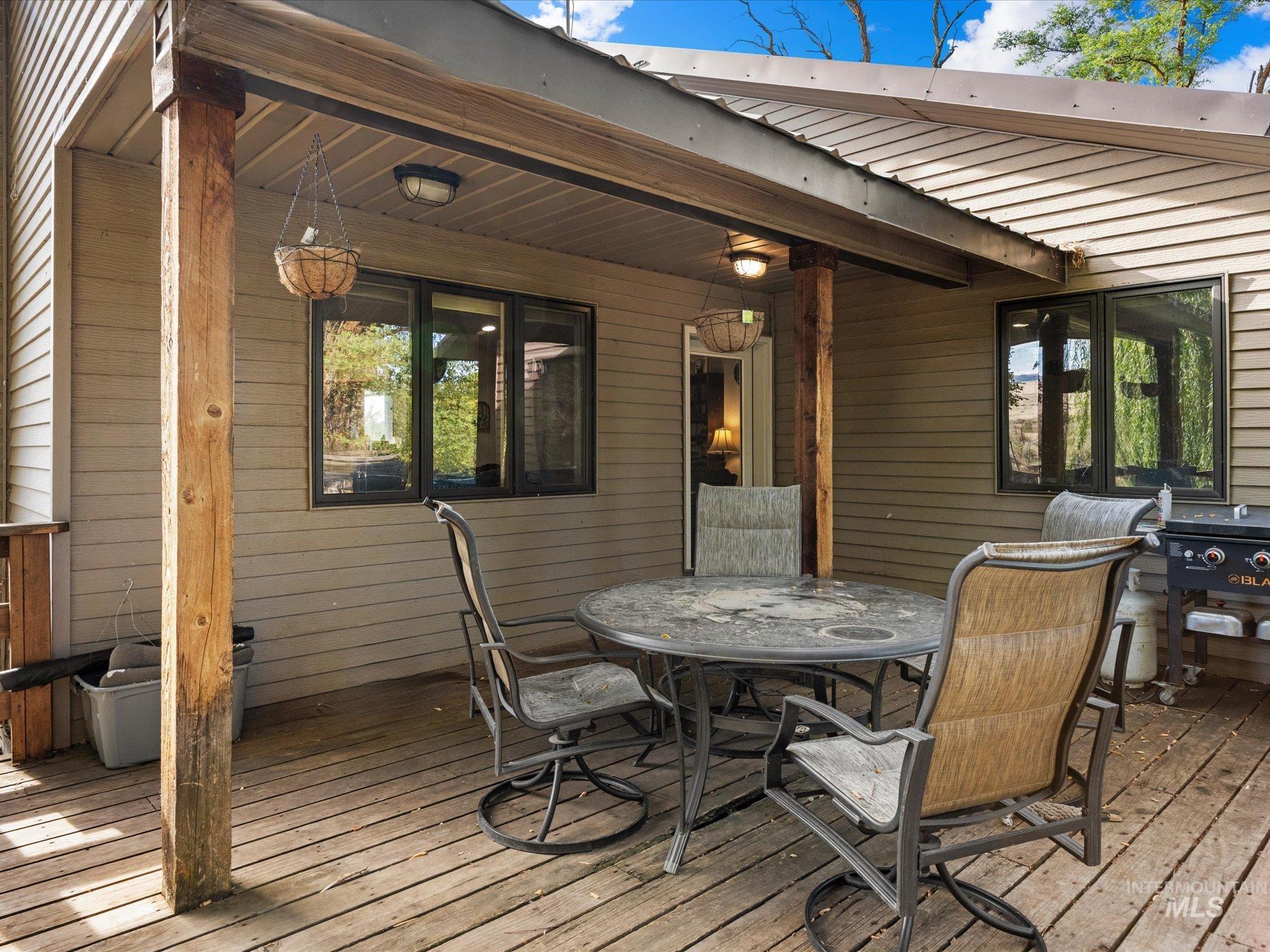 1009 Grays Creek Rd. Property Photo 13