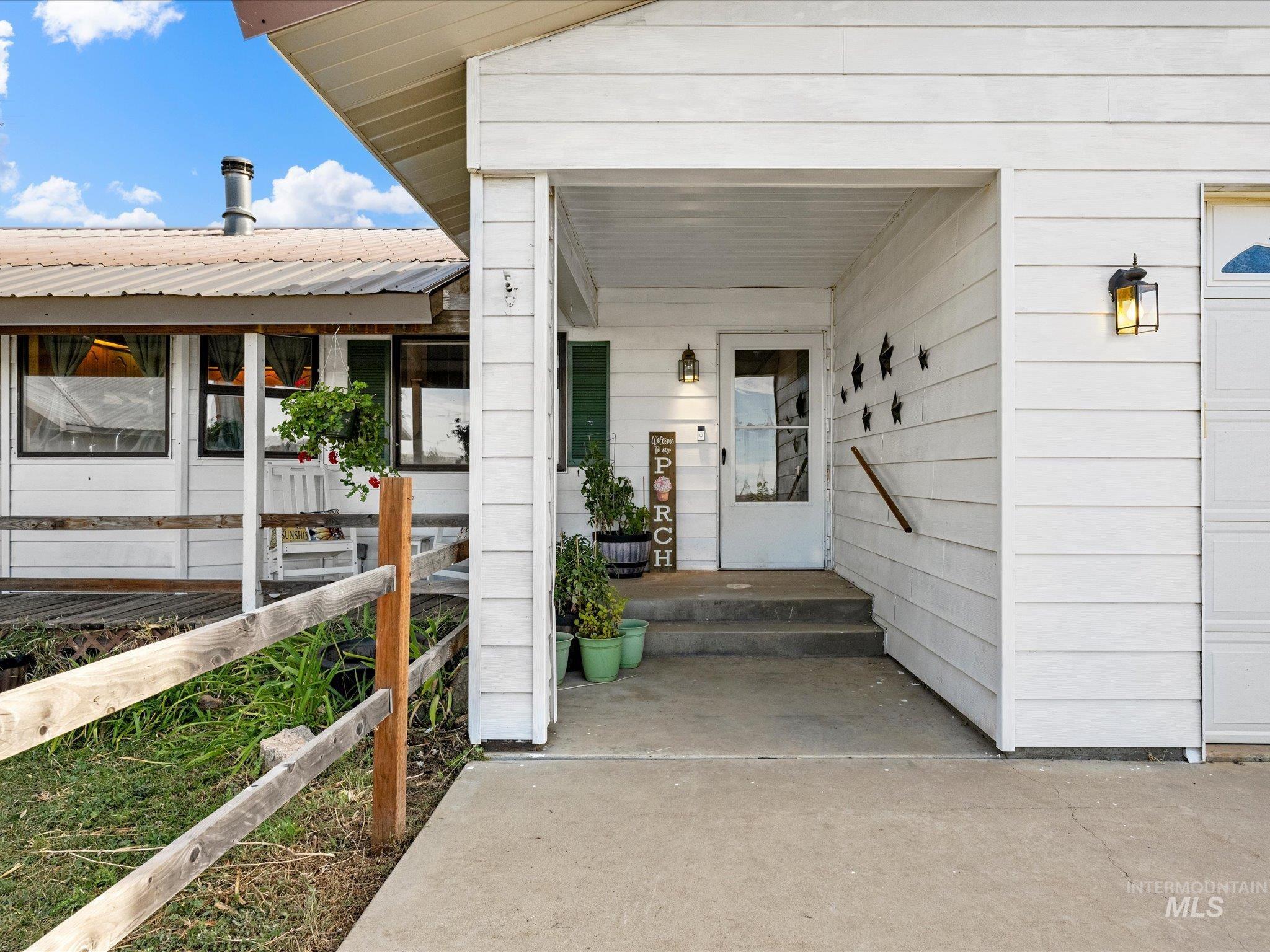 1009 Grays Creek Rd. Property Photo 16