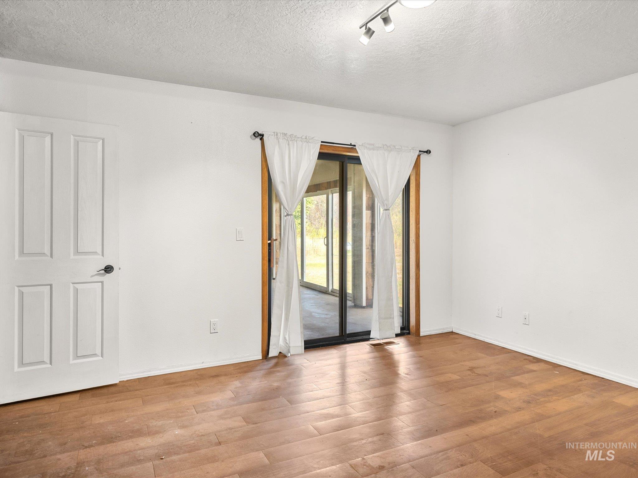 1009 Grays Creek Rd. Property Photo 31