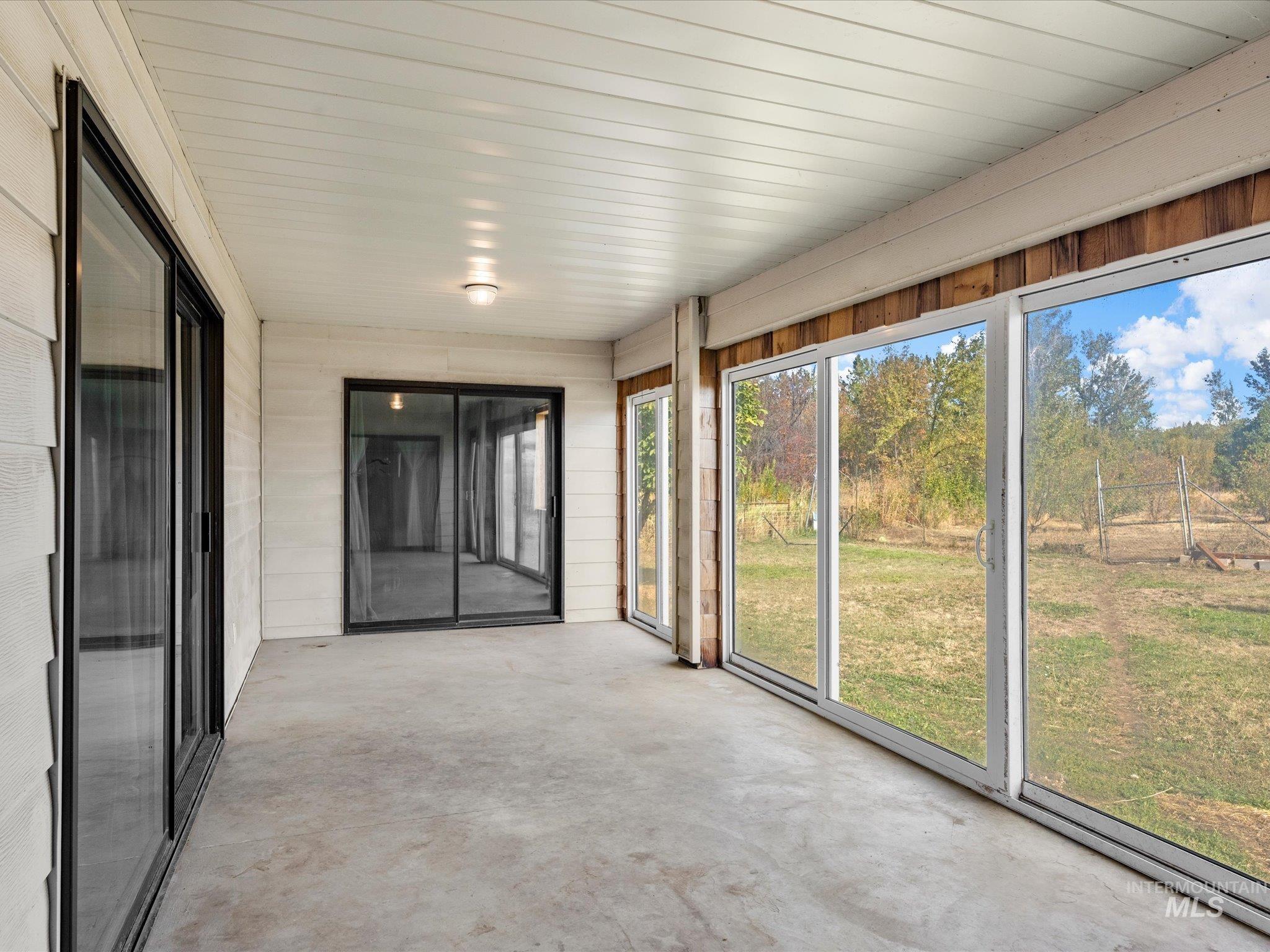 1009 Grays Creek Rd. Property Photo 33