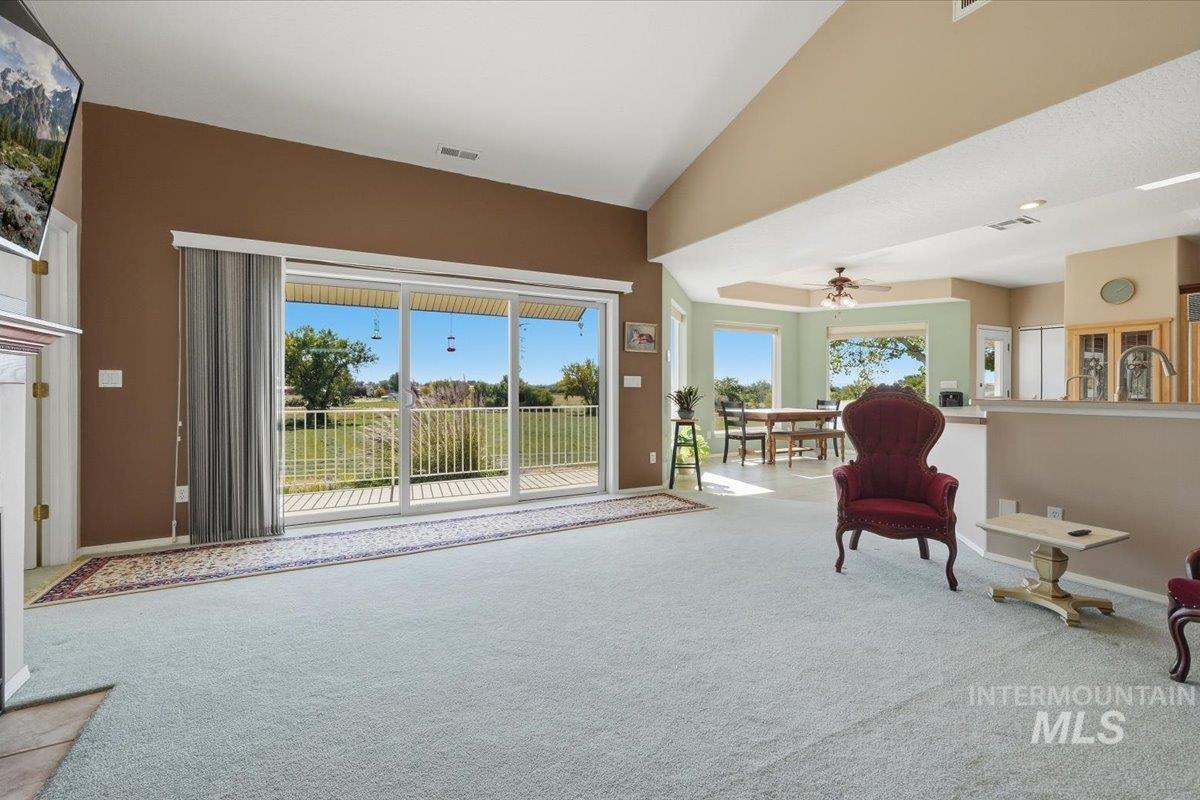 16921 Oasis Rd Property Photo 10