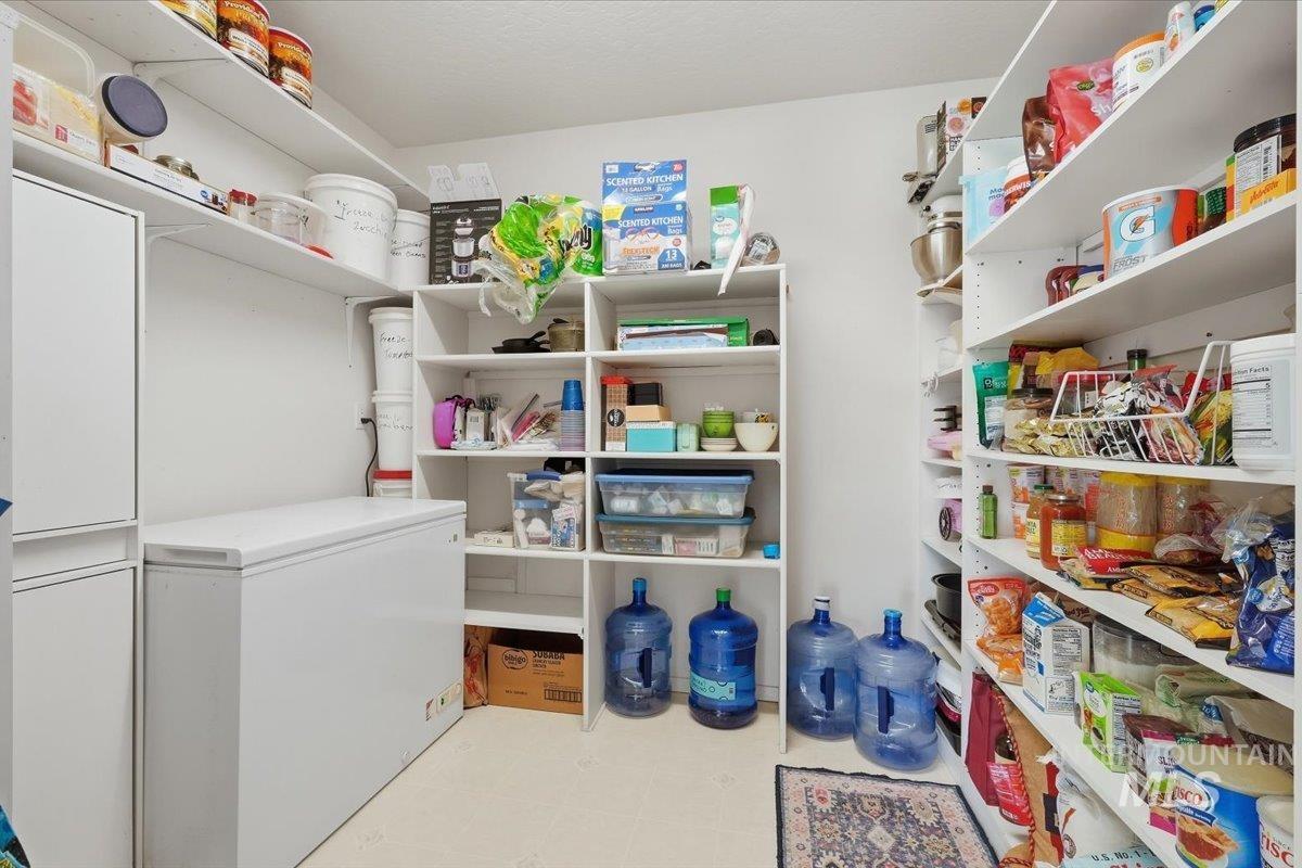 16921 Oasis Rd Property Photo 17