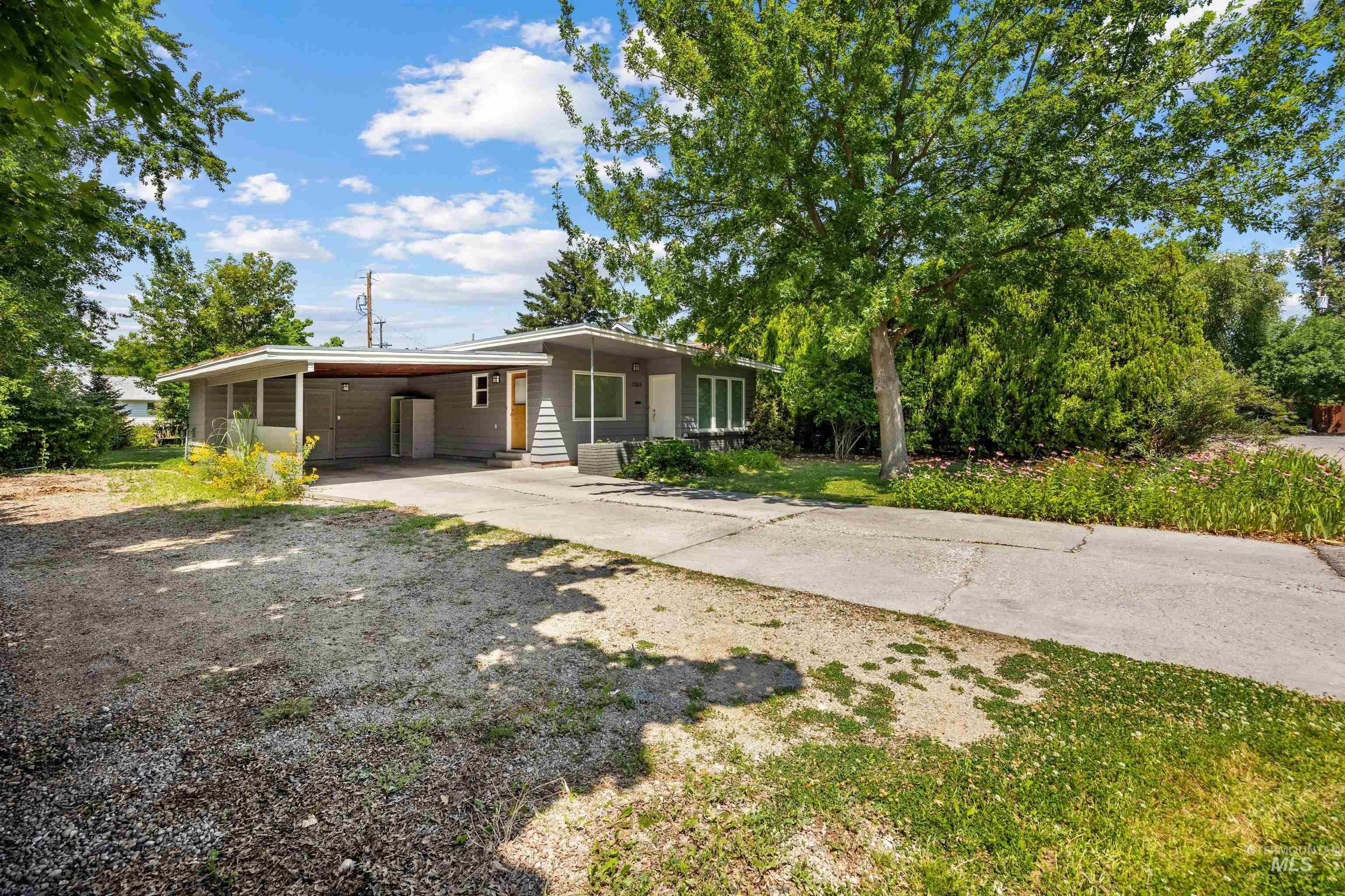 1313 S Pacific Street Property Photo 36