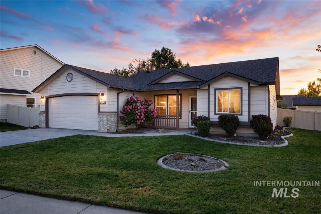 10335 W Wyatt Earp Drive Property Photo 3