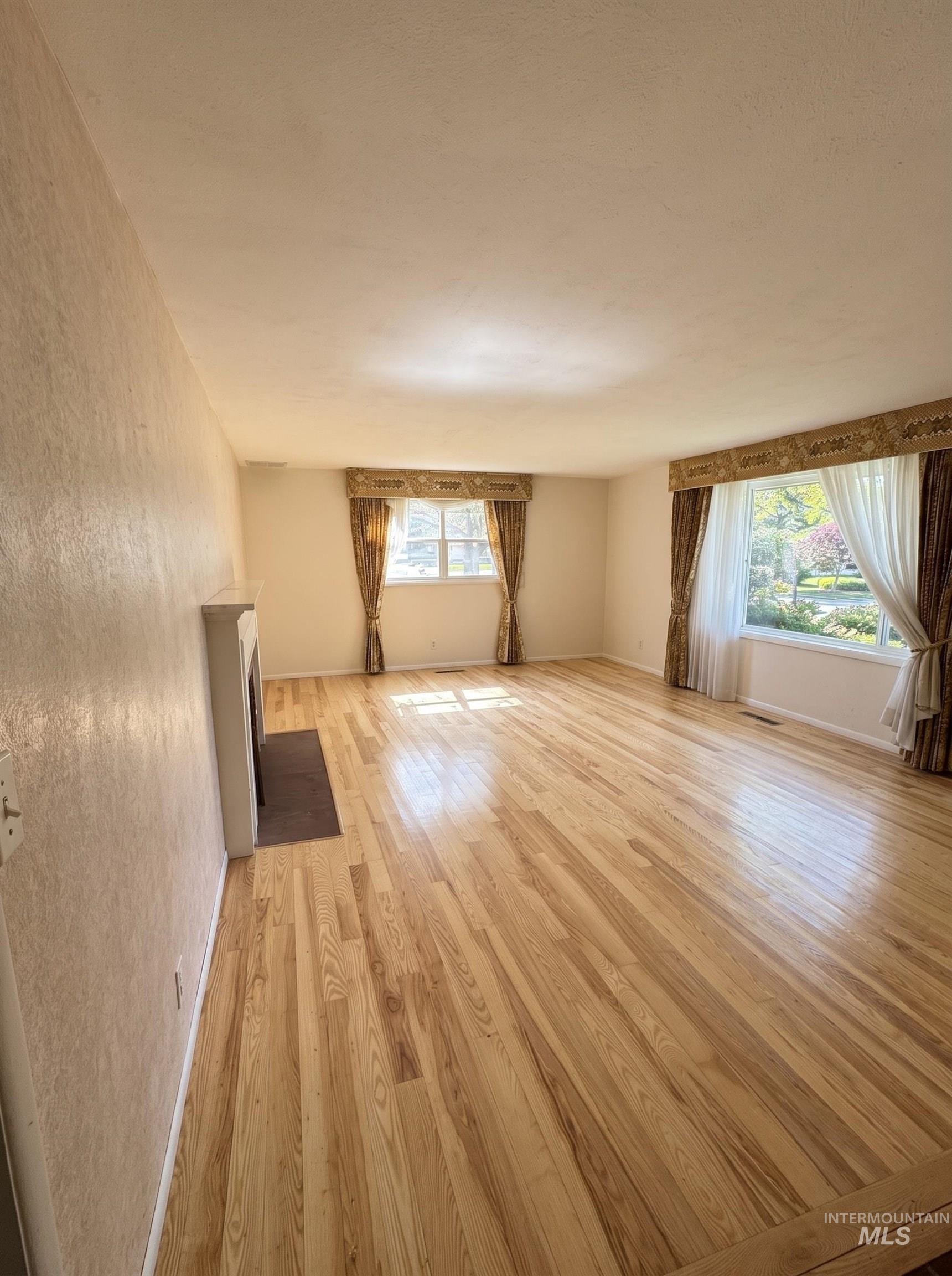 2708 N Redway Rd Property Photo 5
