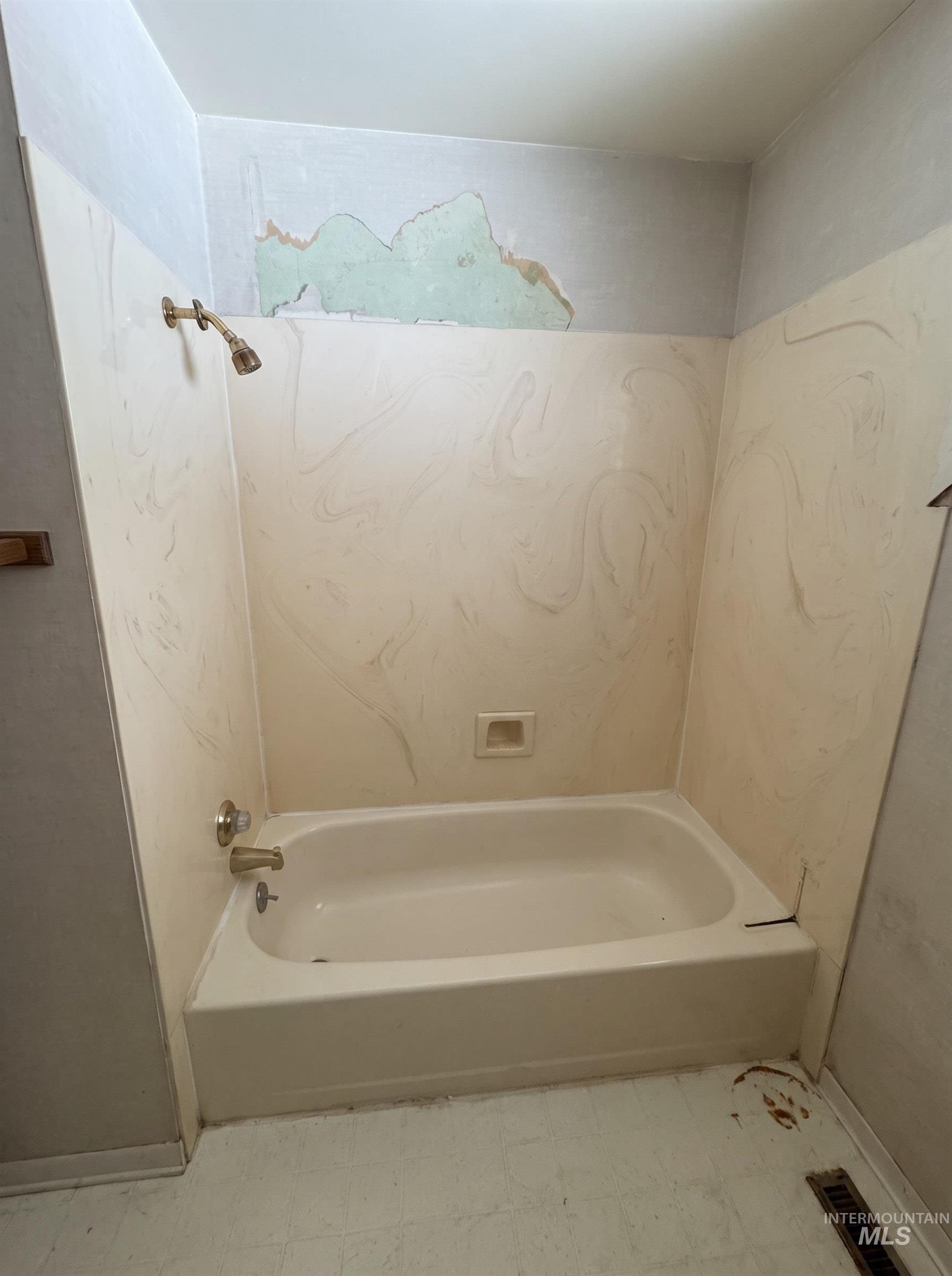 2708 N Redway Rd Property Photo 17