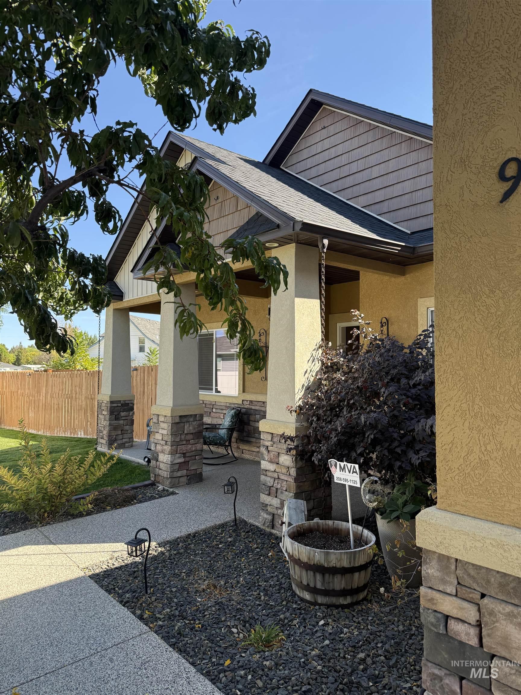 931 Applewood Dr. Property Photo 2