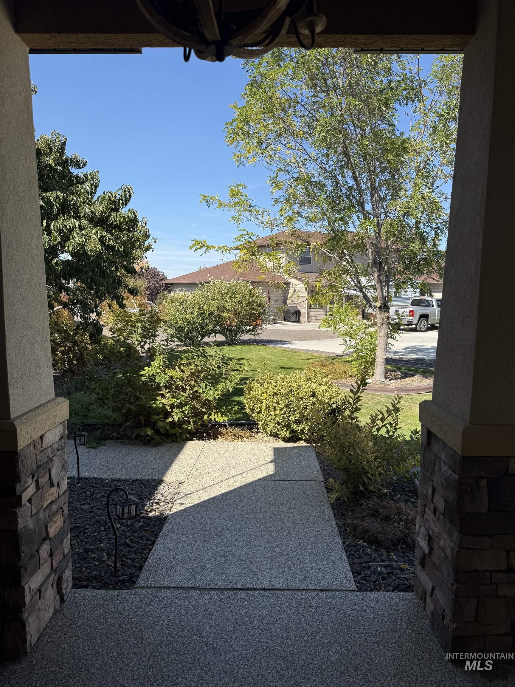 931 Applewood Dr. Property Photo 6