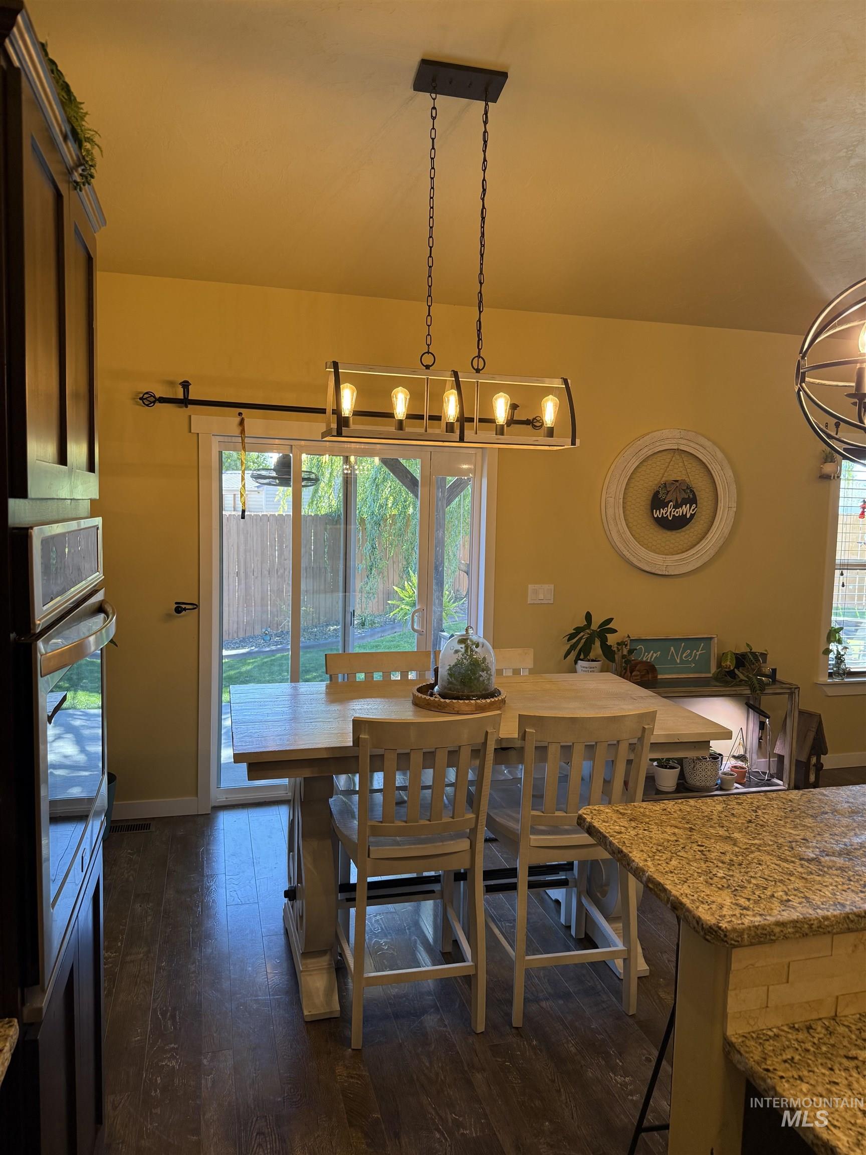 931 Applewood Dr. Property Photo 11