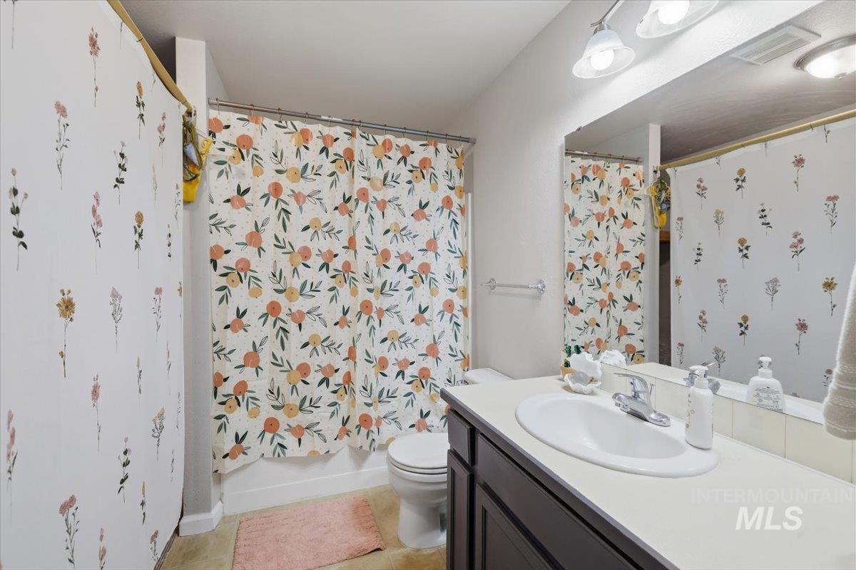 10042 W Garverdale Ln Property Photo 37