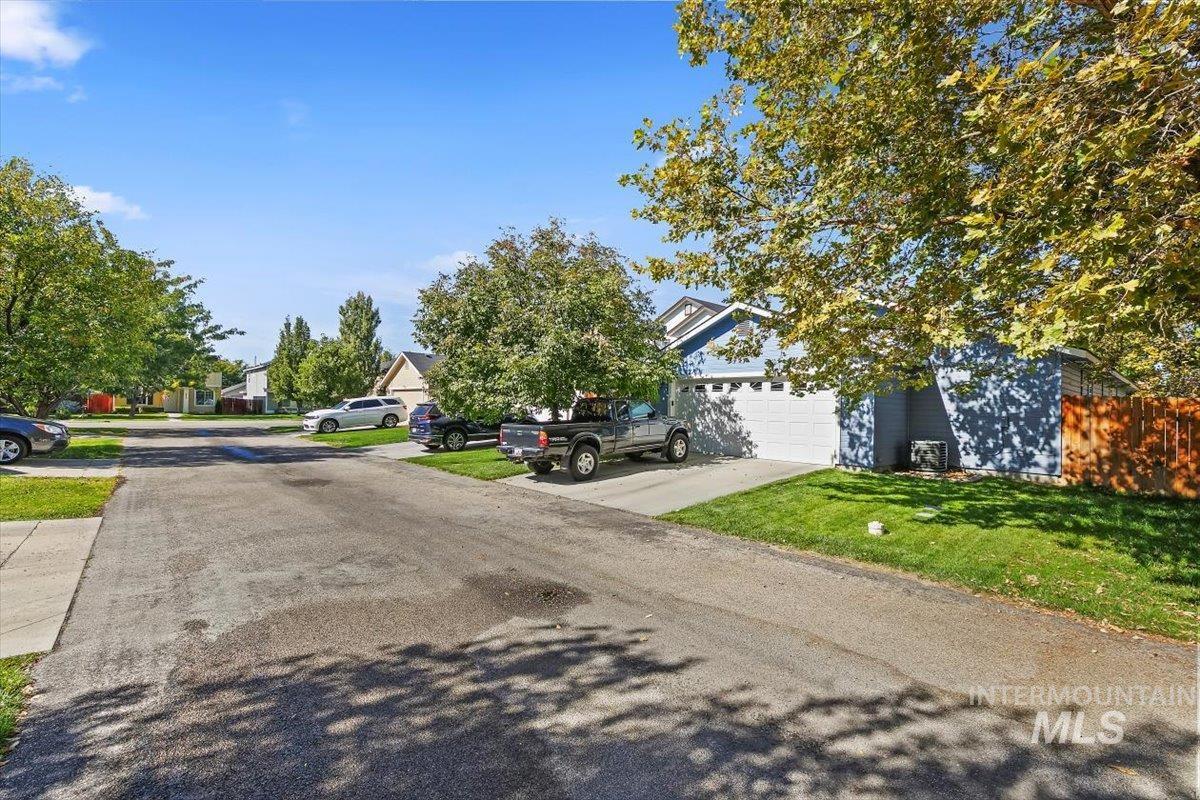 233 W Lava Falls Dr Property Photo 15