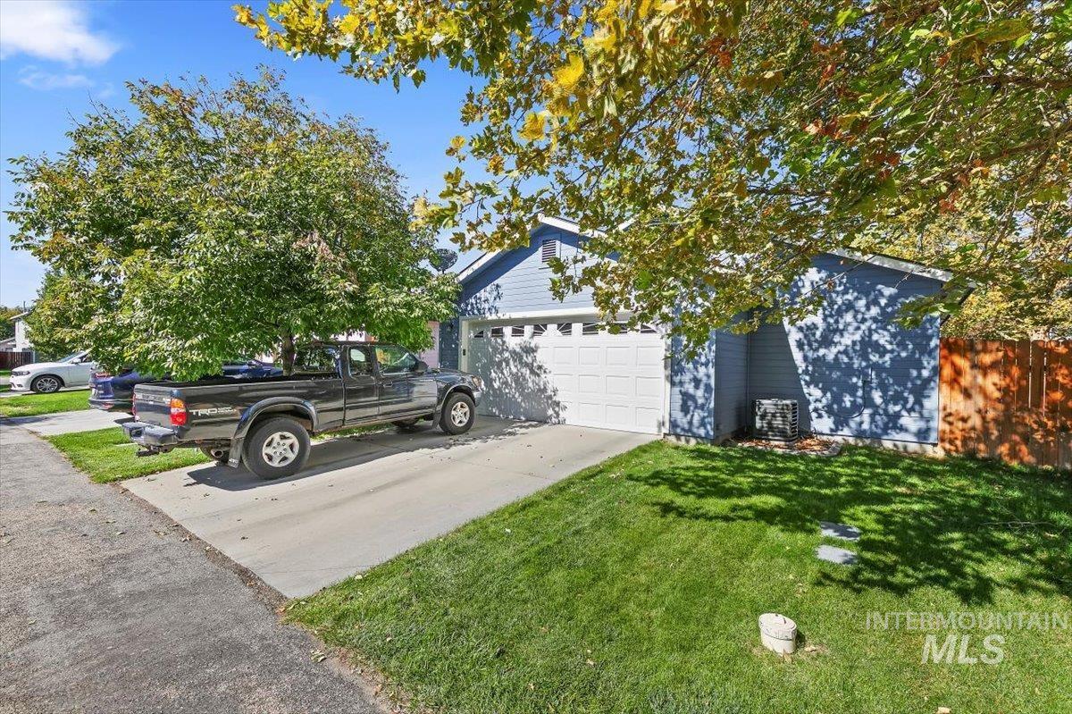 233 W Lava Falls Dr Property Photo 16
