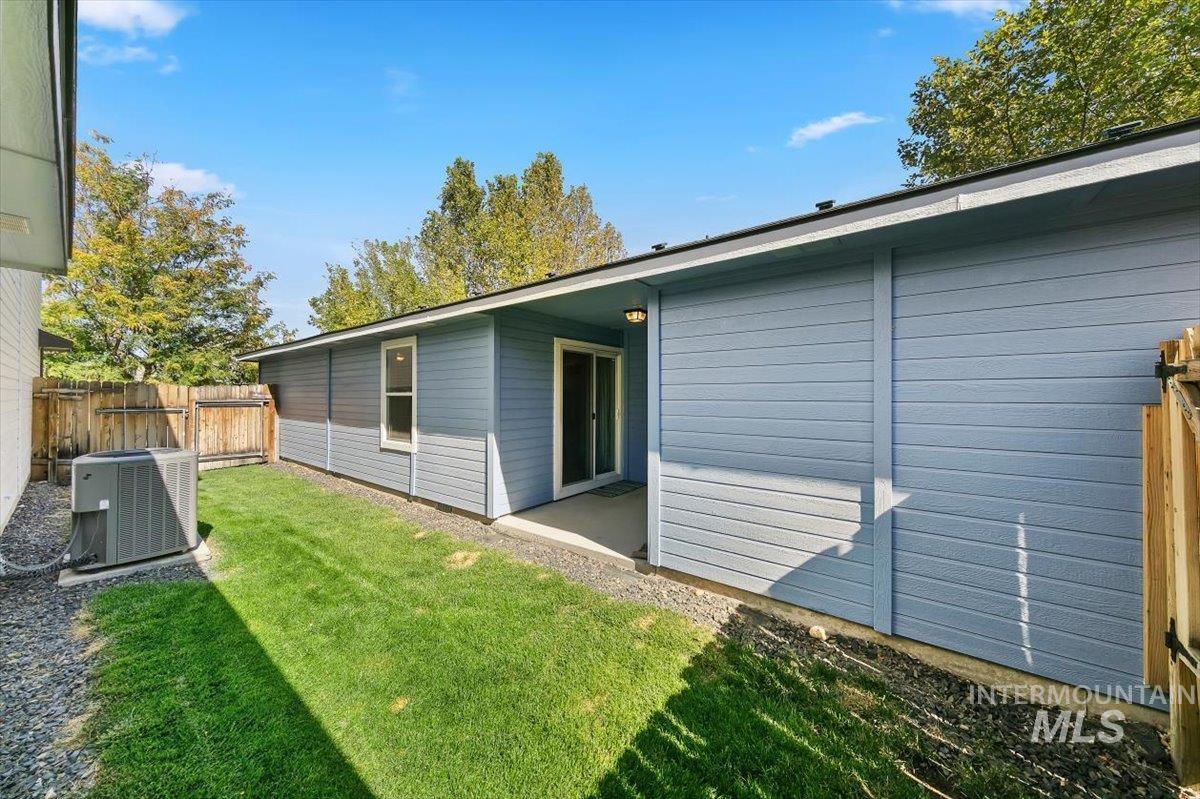 233 W Lava Falls Dr Property Photo 37
