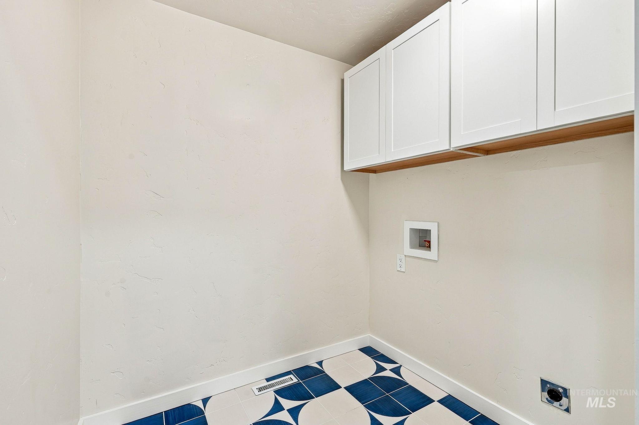 774 N Stierman Way Property Photo 32