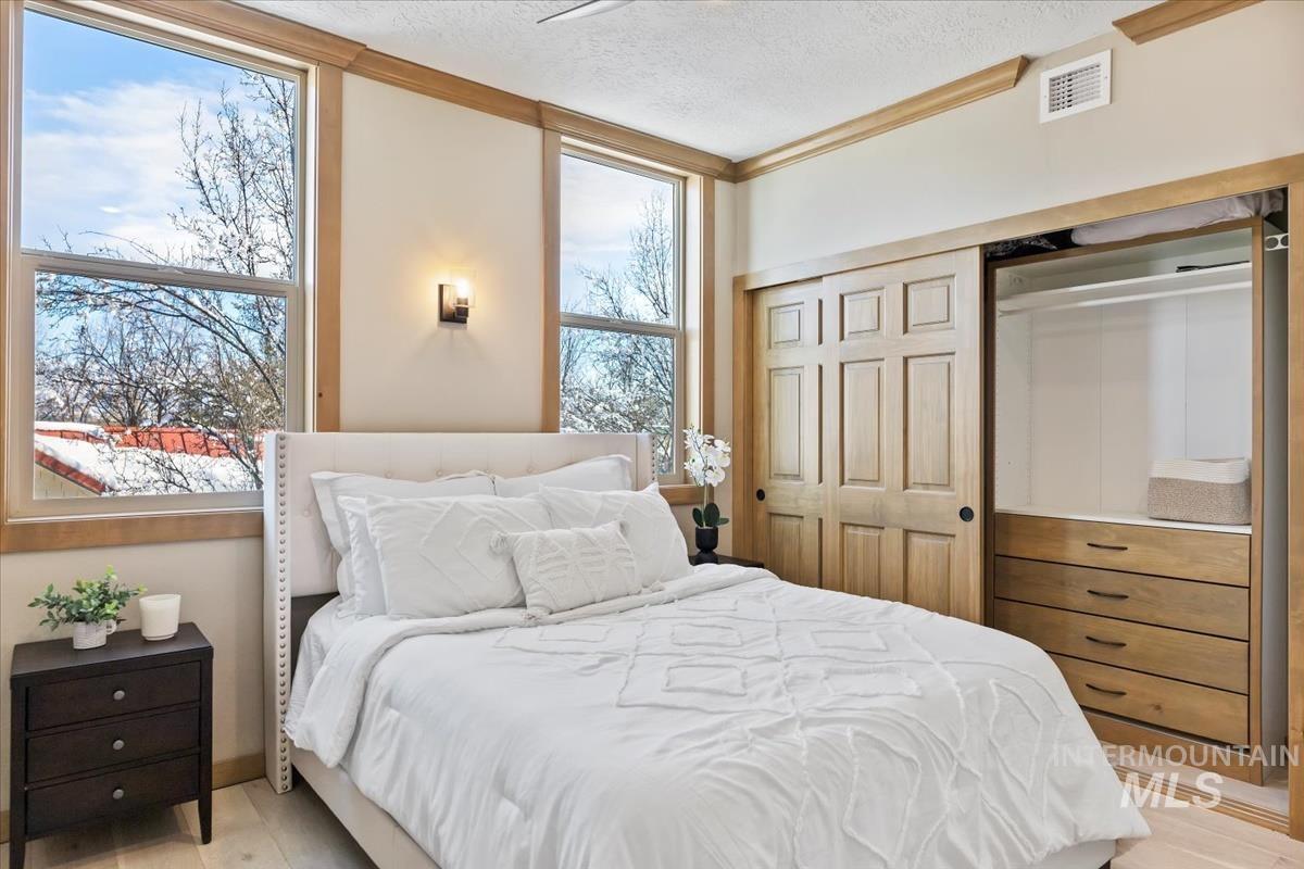79 E Aikens Street Property Photo 16
