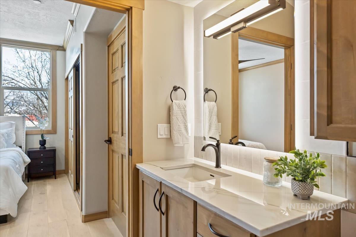 79 E Aikens Street Property Photo 18