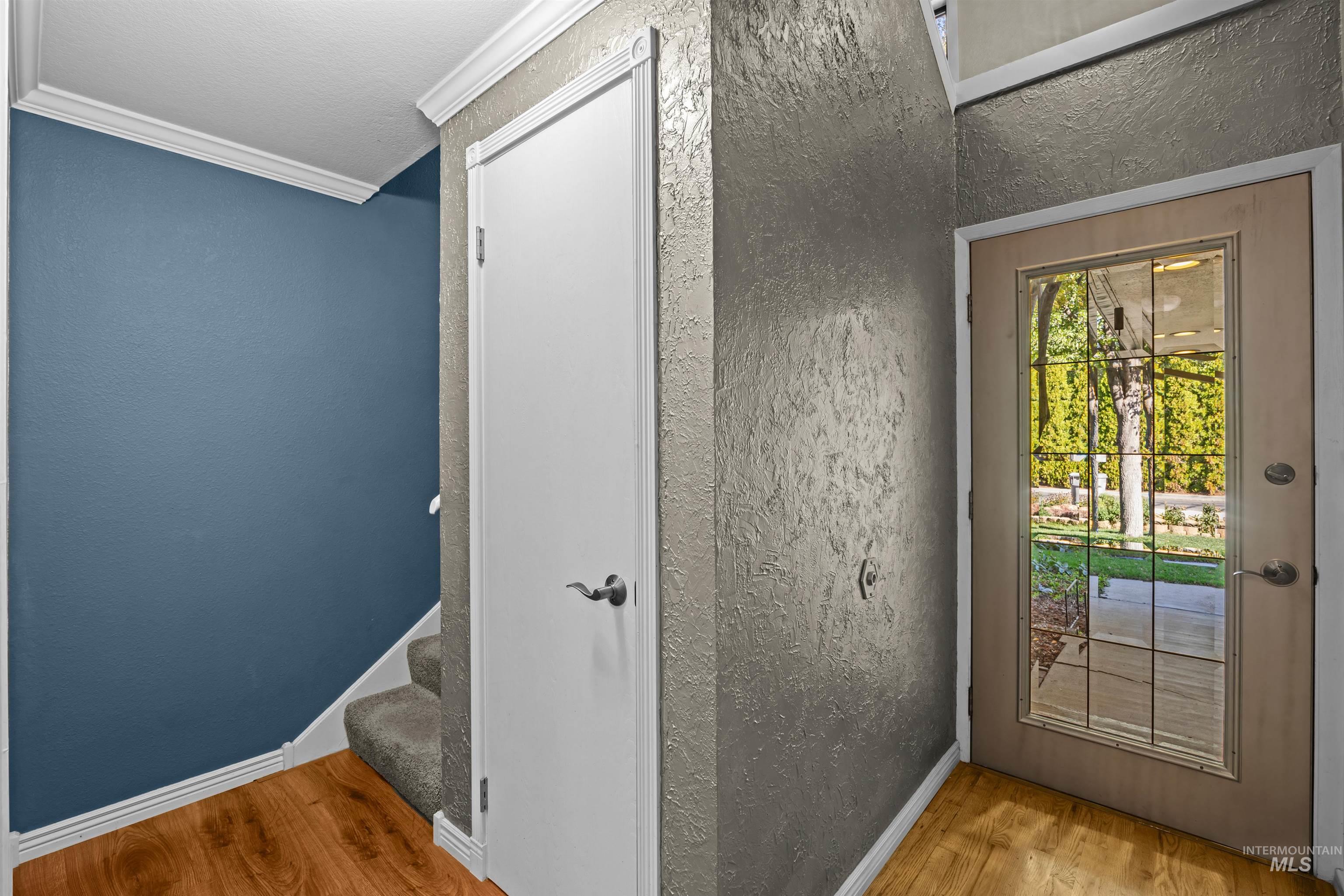 5253 W Grover St Property Photo 18