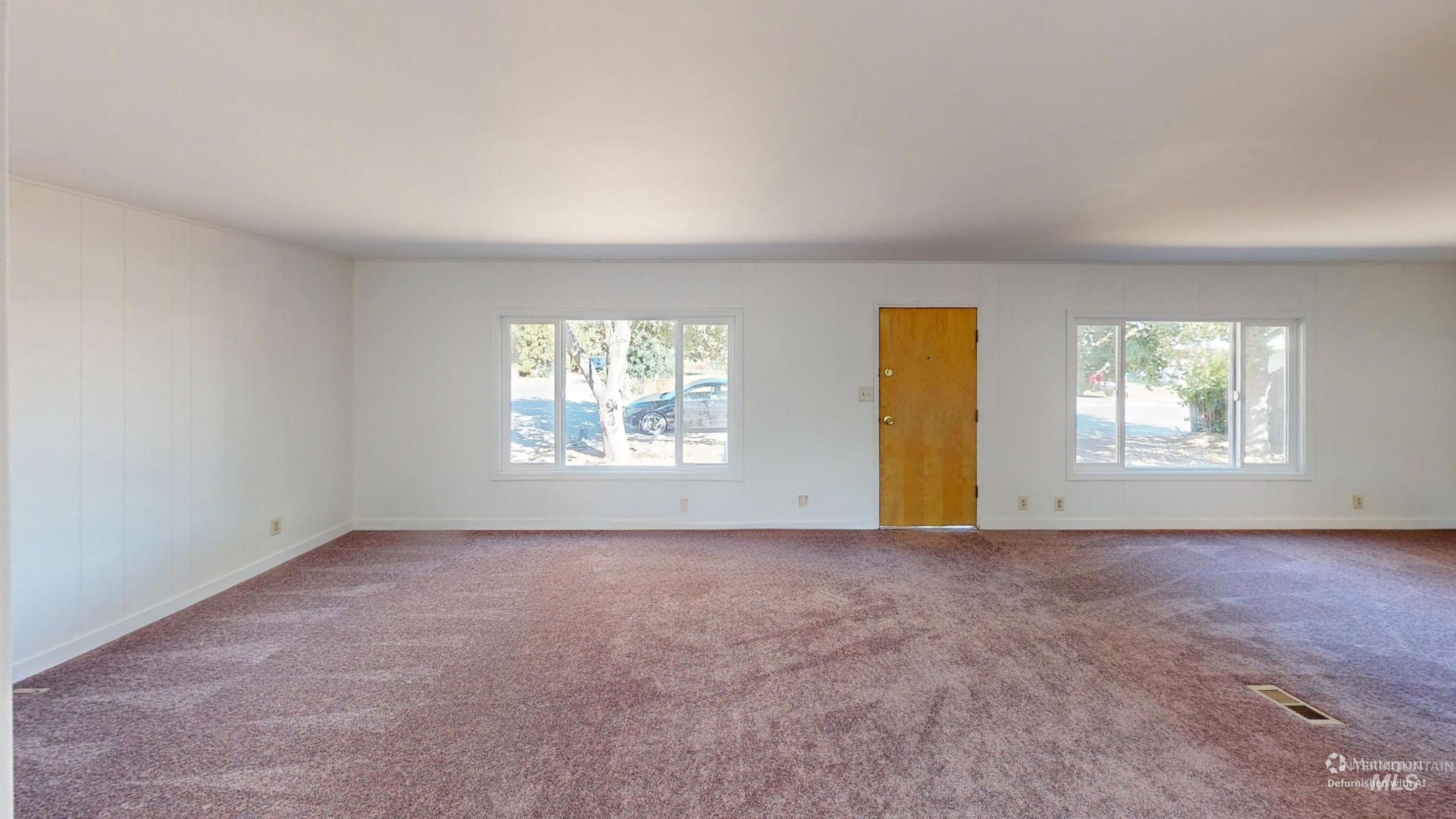 916 Victoria Property Photo 4