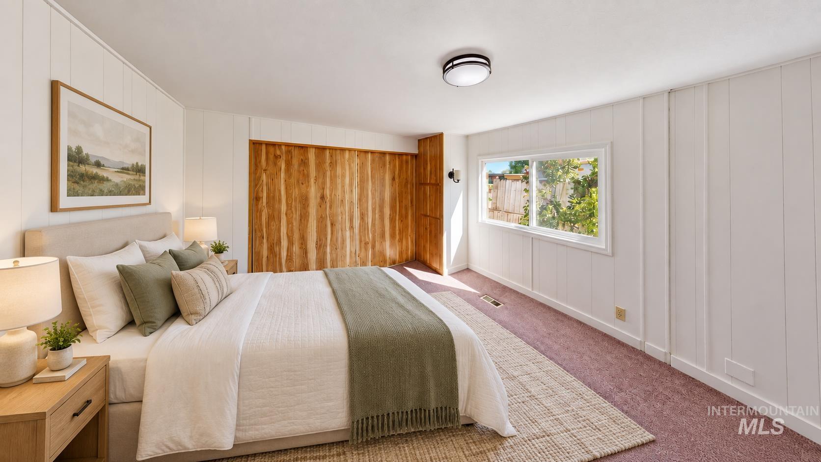 916 Victoria Property Photo 5