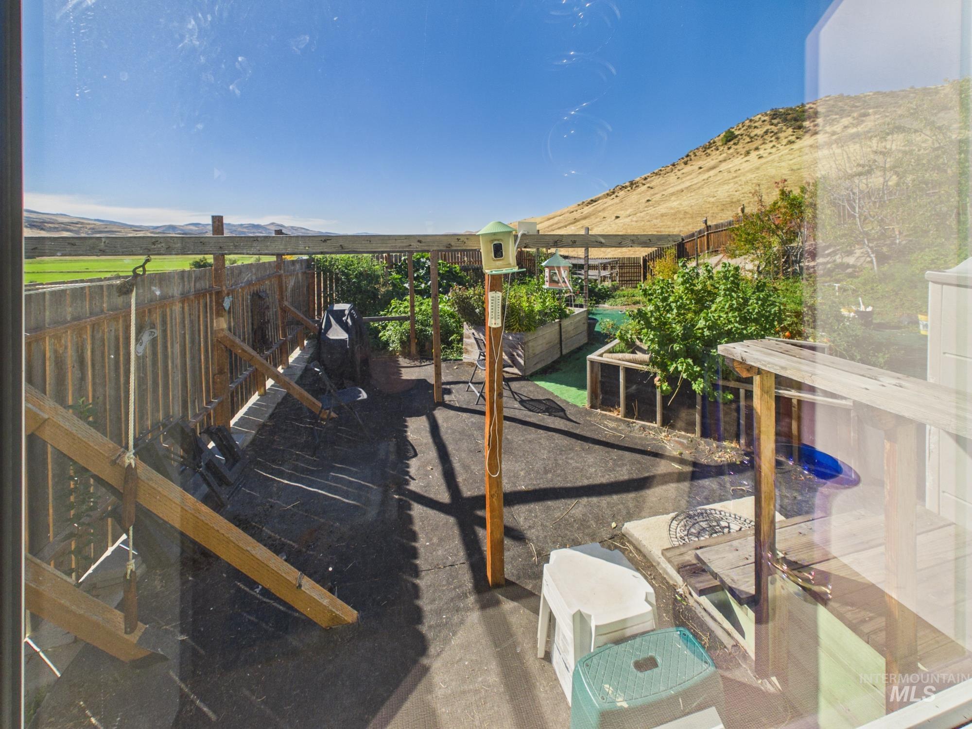 22625 Baldwin Ln Property Photo 12