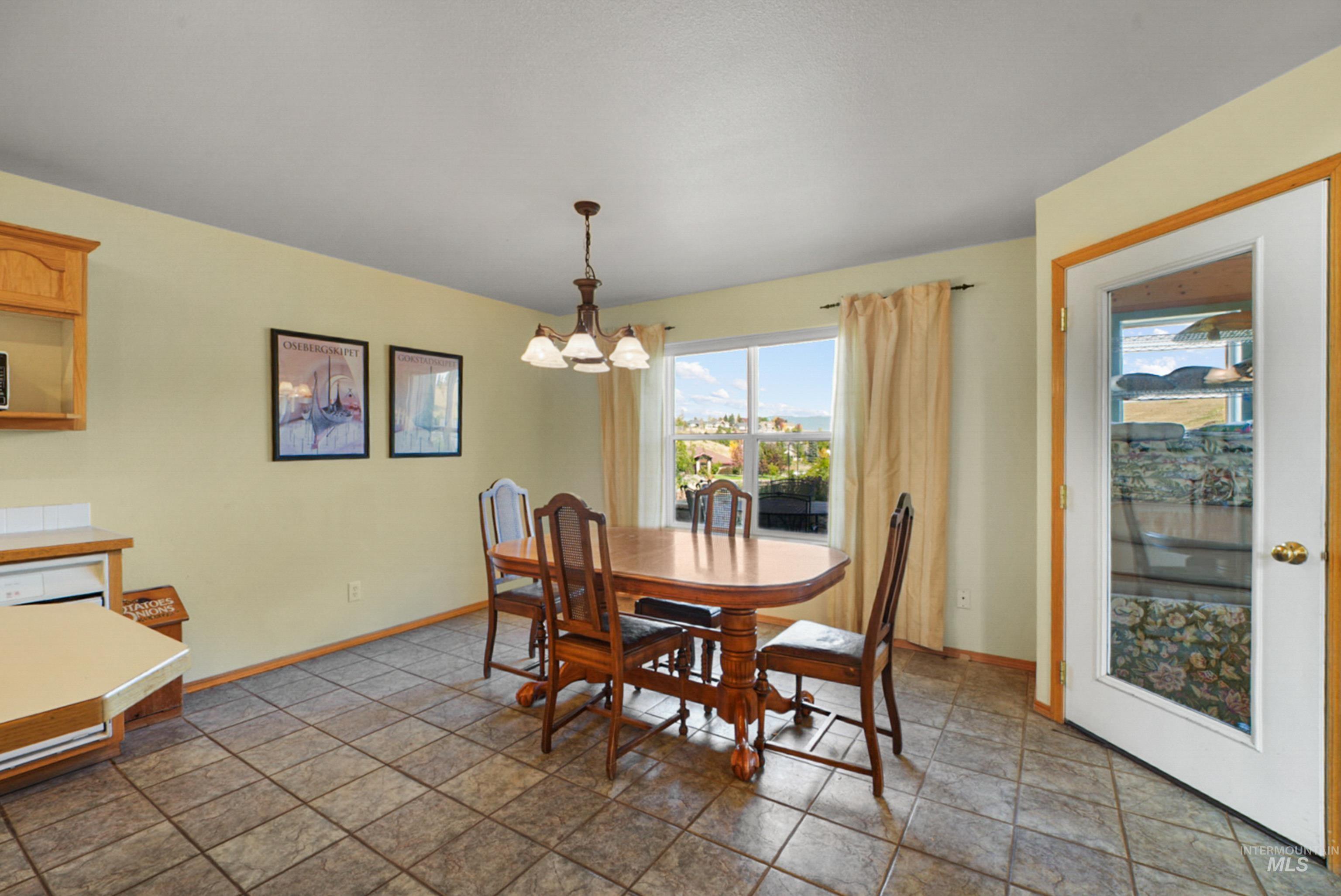 796 Panorama Drive Property Photo 16