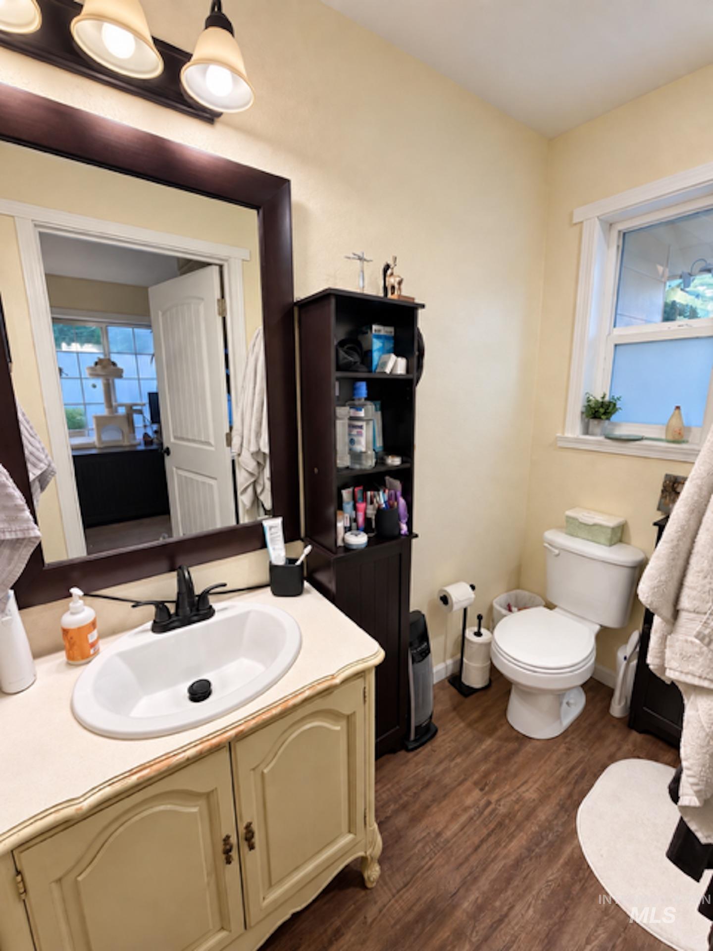 665 6th St. Property Photo 15