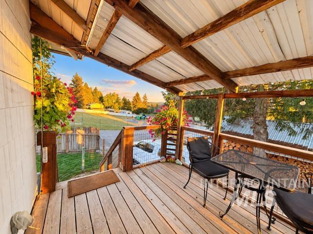 665 6th St. Property Photo 17
