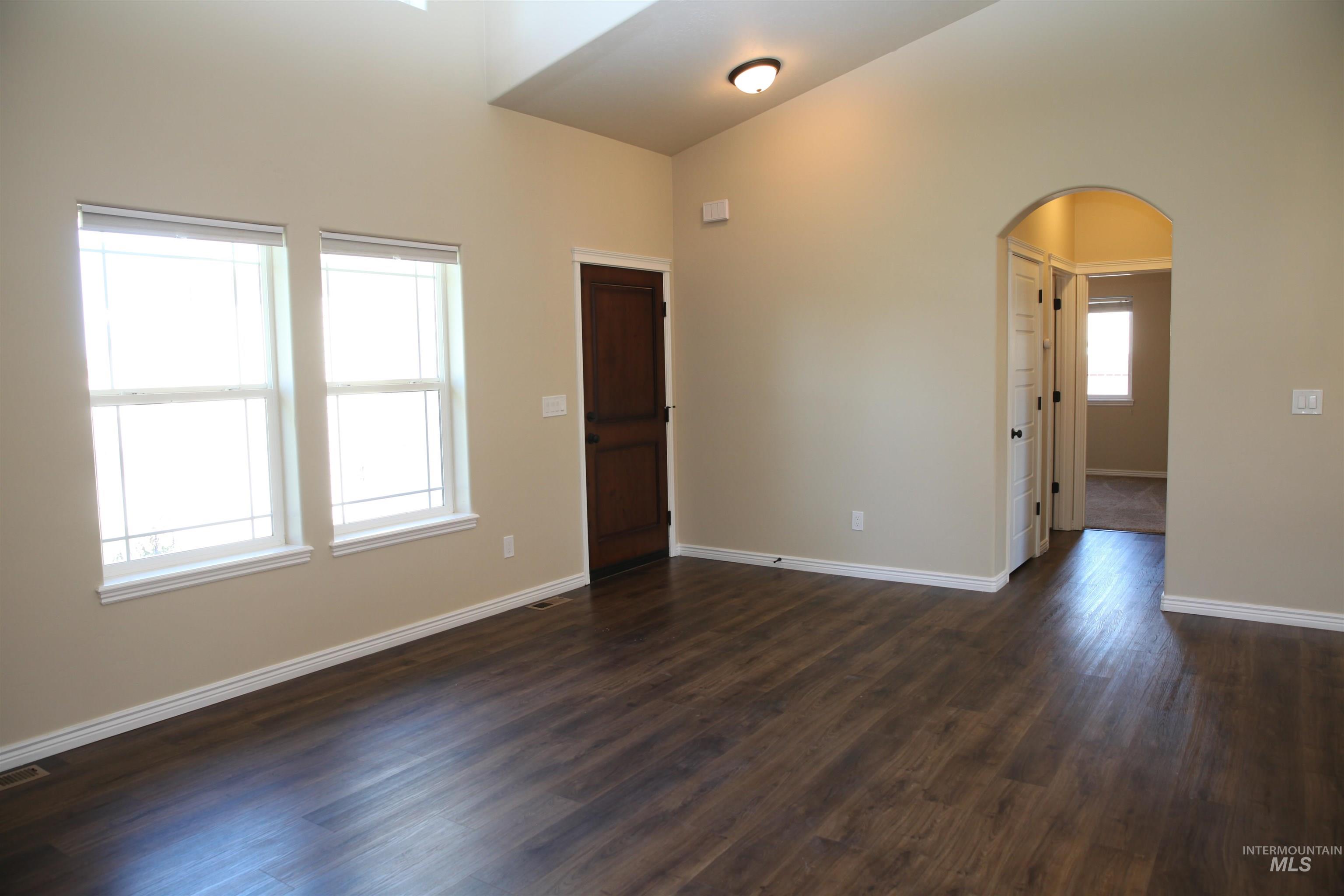 311 Cayuse Creek Dr. Property Photo 5
