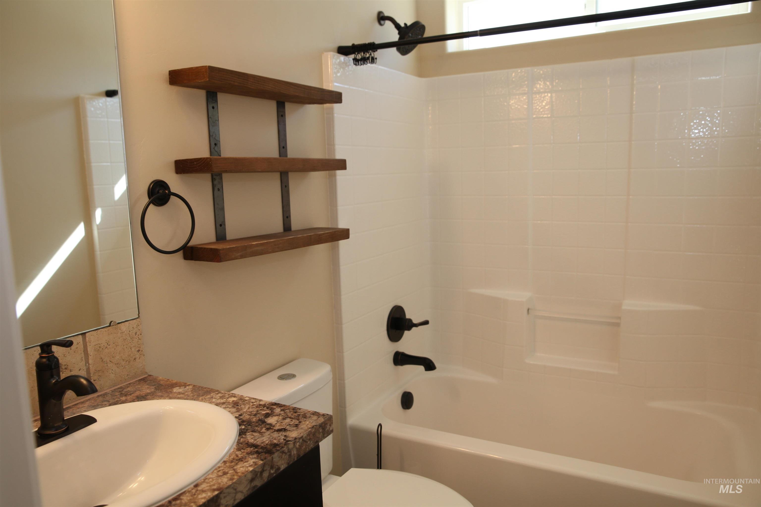 311 Cayuse Creek Dr. Property Photo 7