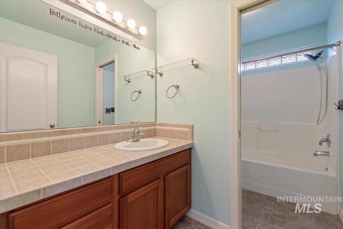 2083 S Trapper Cove Ave Property Photo 26