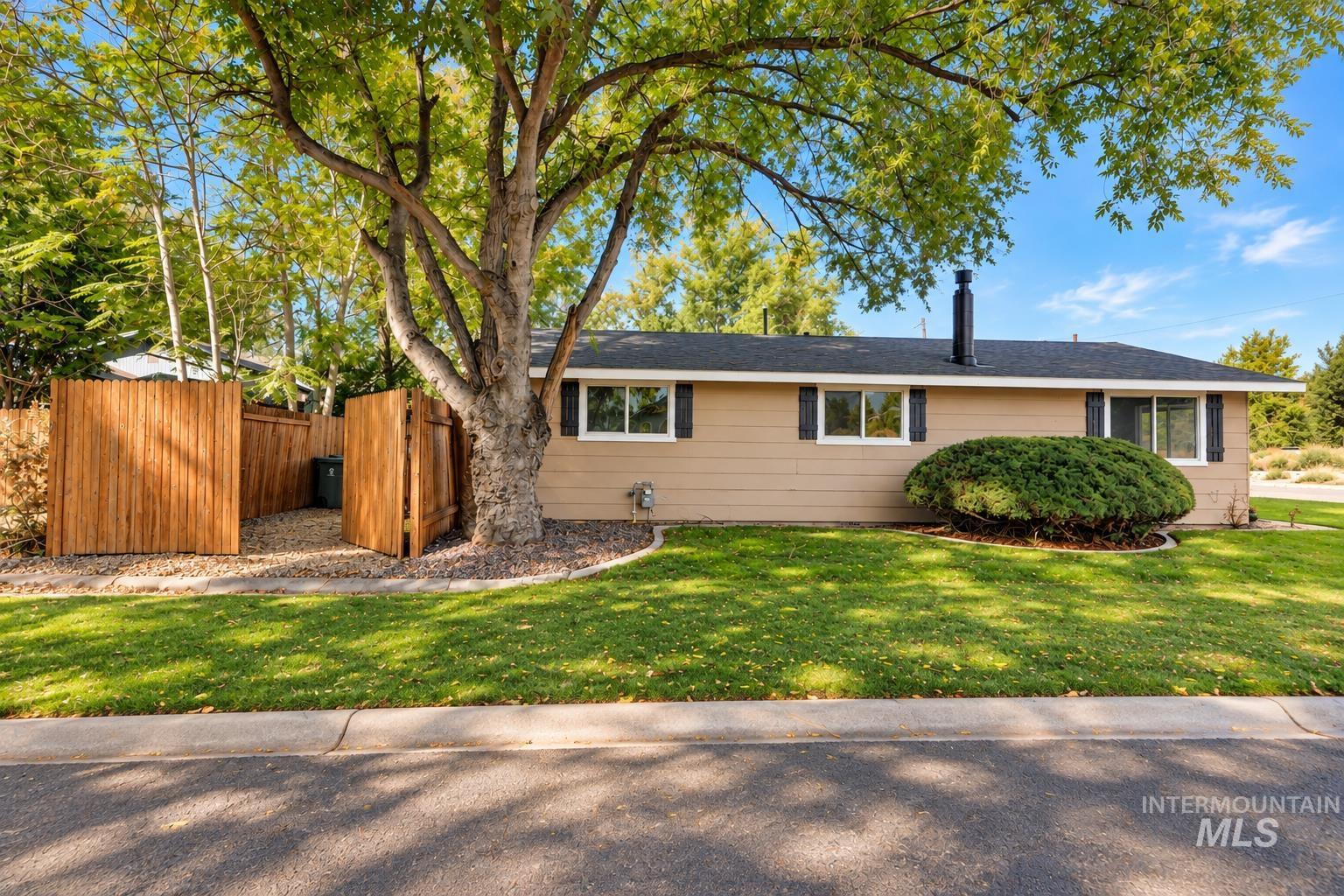 3215 W Alpine Street Property Photo 34