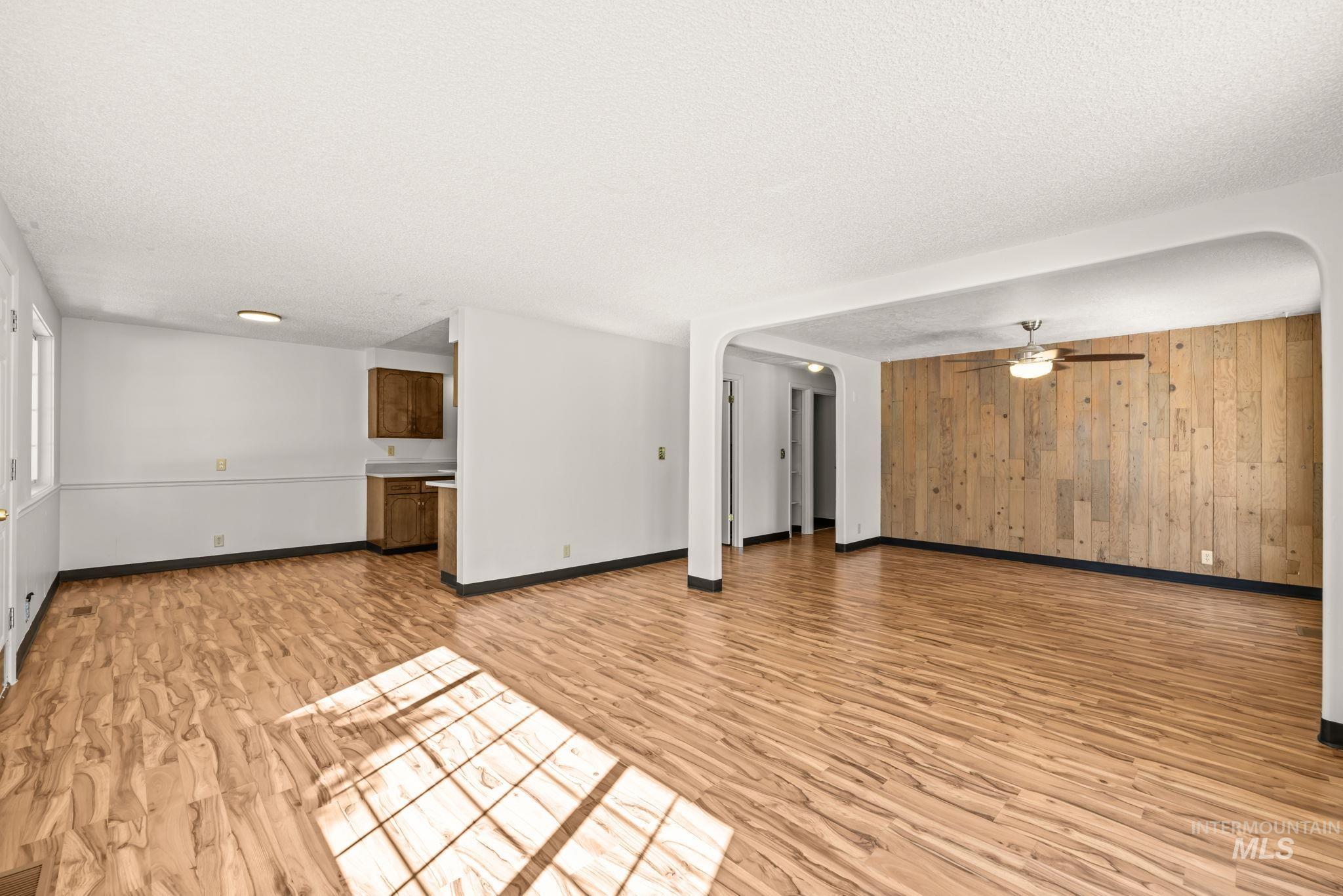 2440 S Virginia Property Photo 6