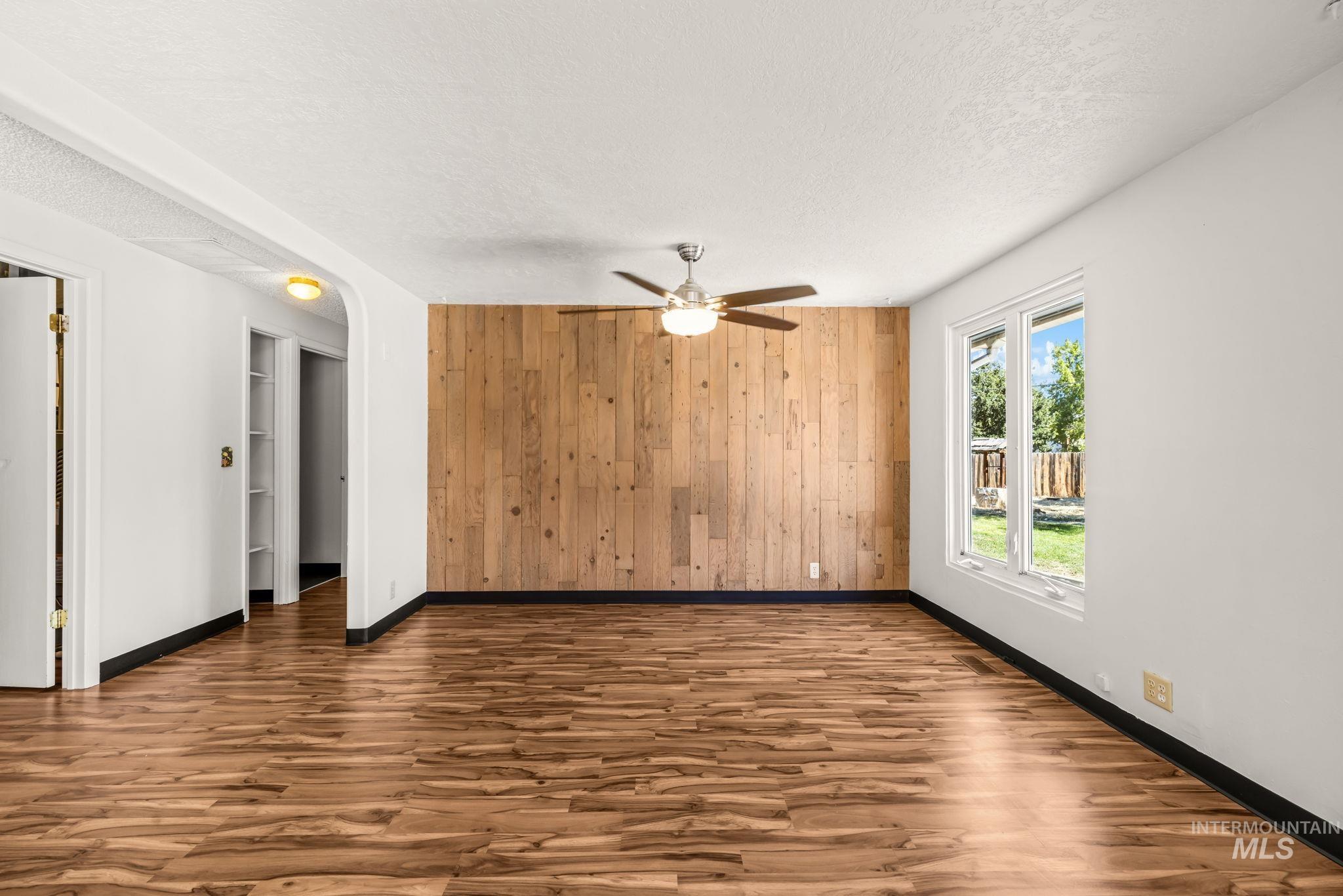 2440 S Virginia Property Photo 7