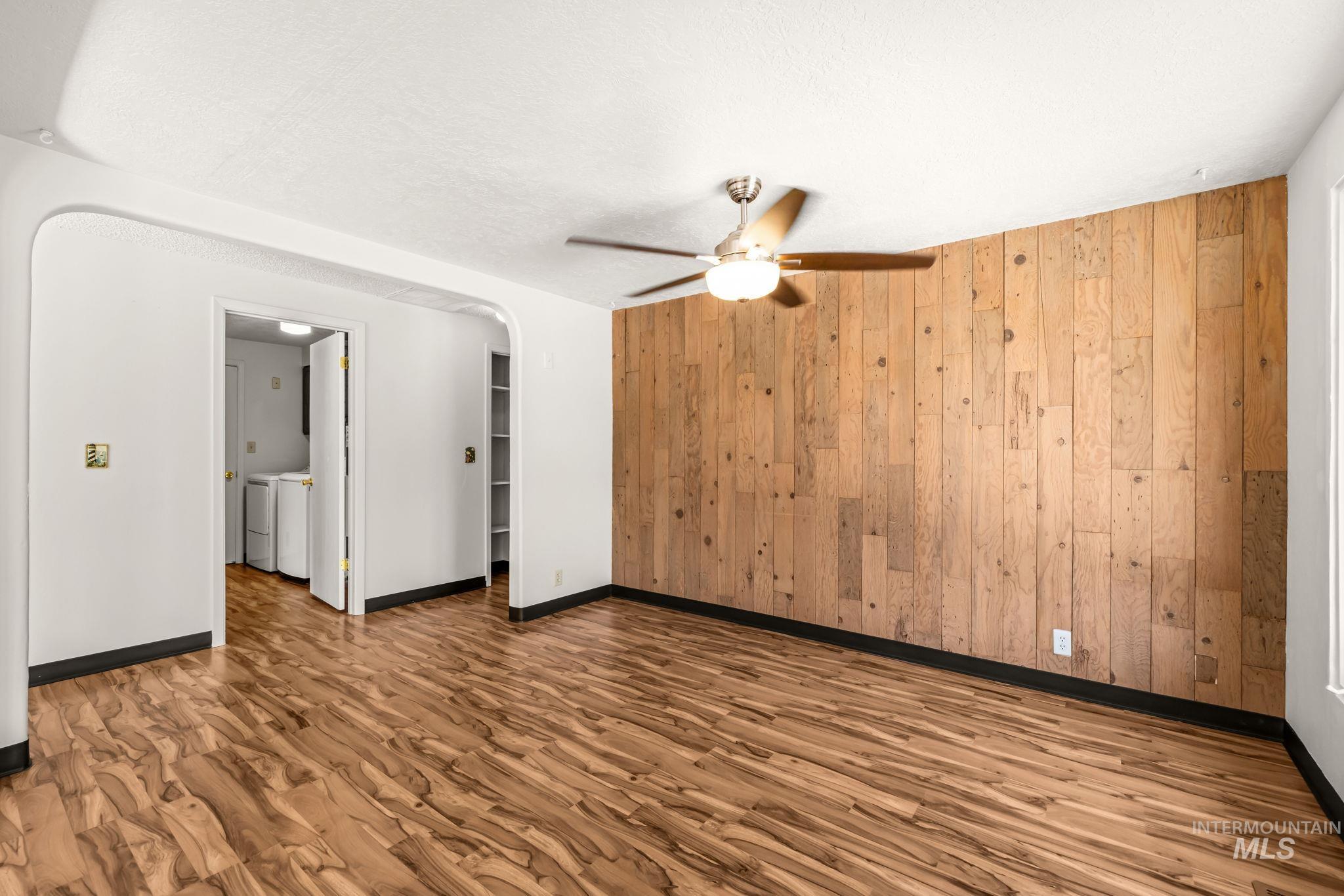 2440 S Virginia Property Photo 8