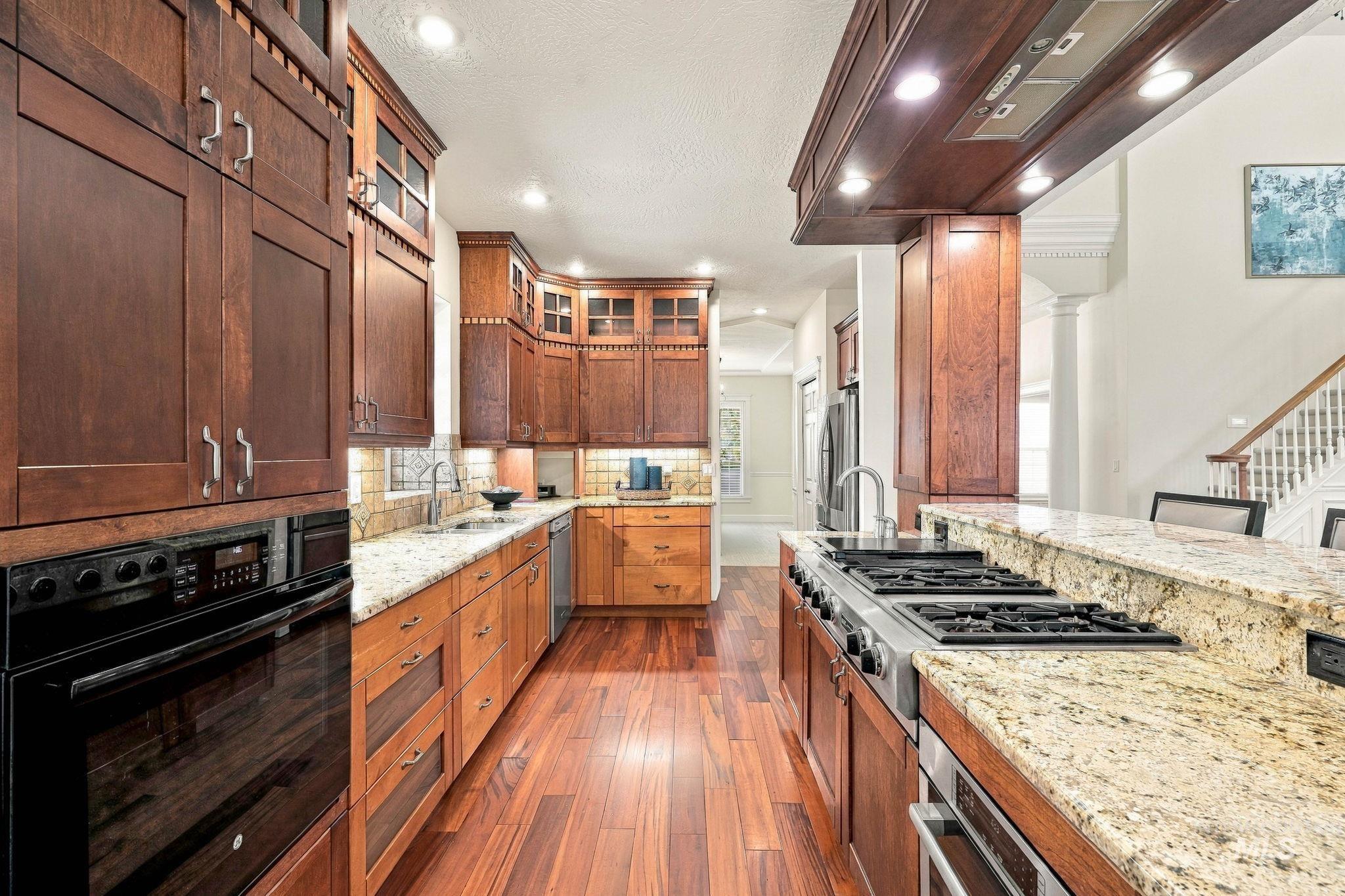 1179 S Arbor Island Pl Property Photo 11