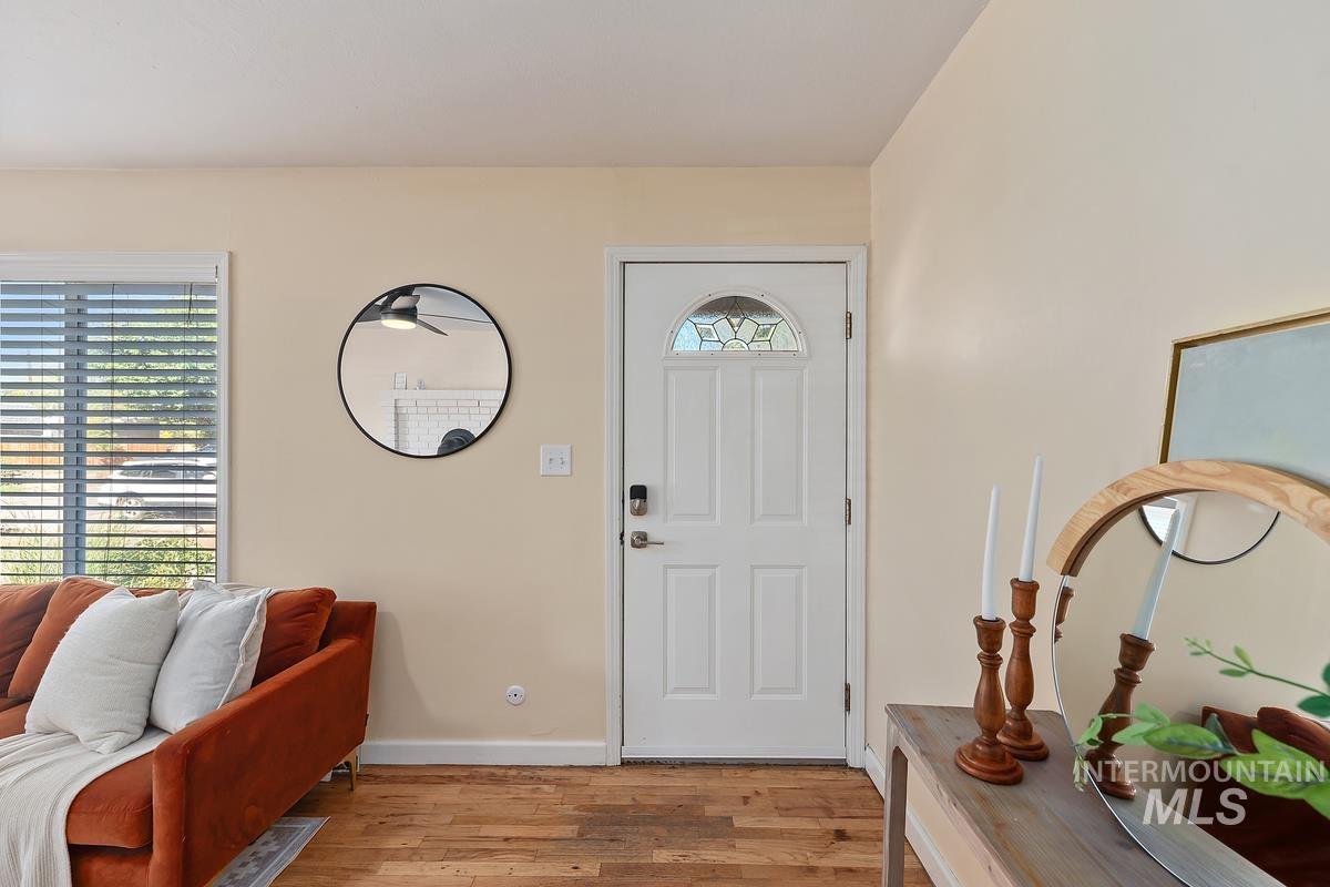 14 S Wheeler St Property Photo 3