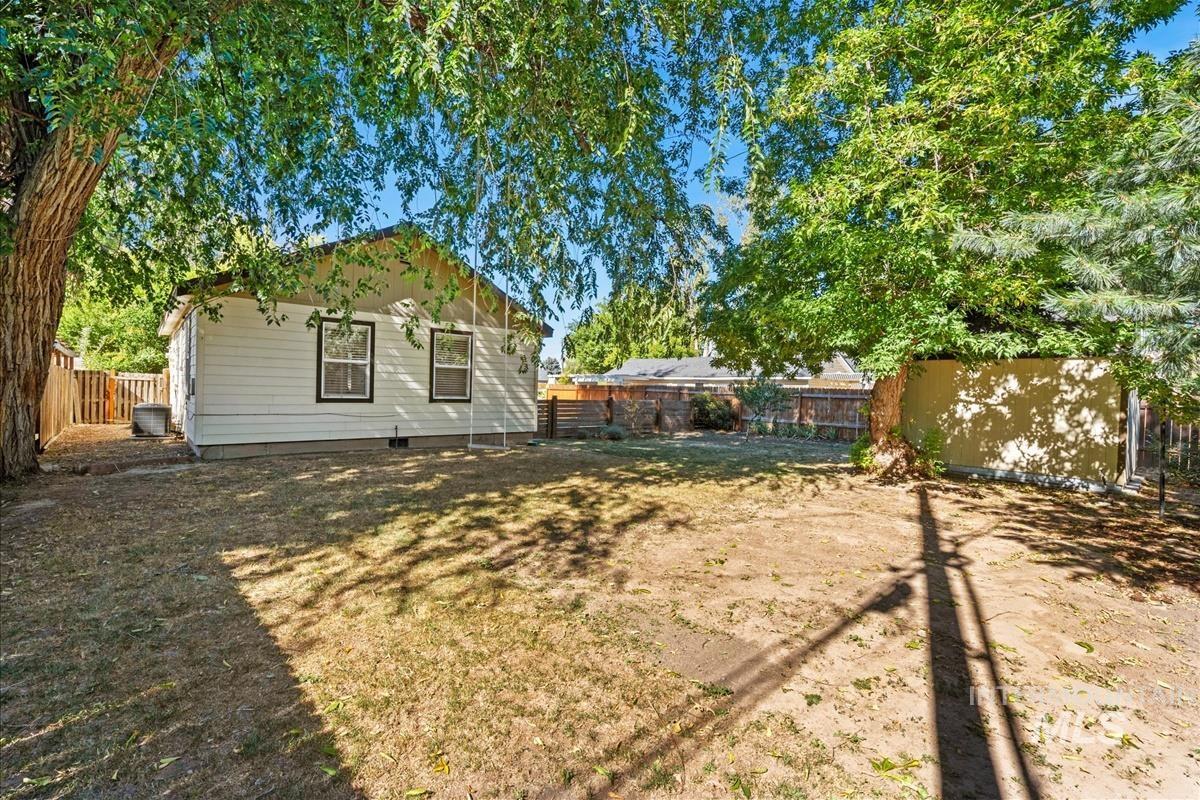 14 S Wheeler St Property Photo 25