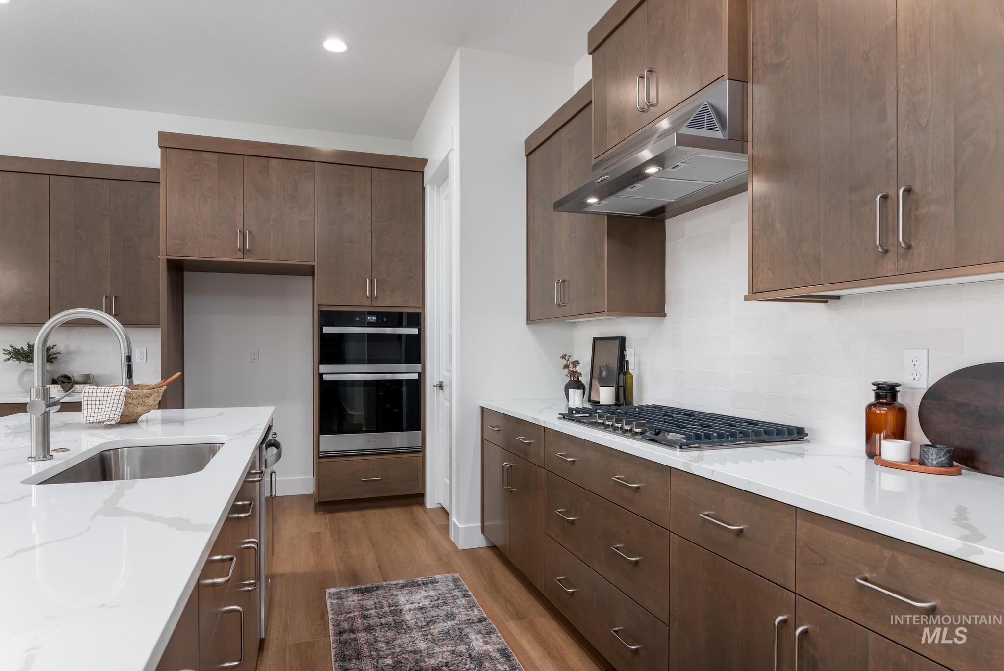 2310 N Asturian Ave Property Photo 8