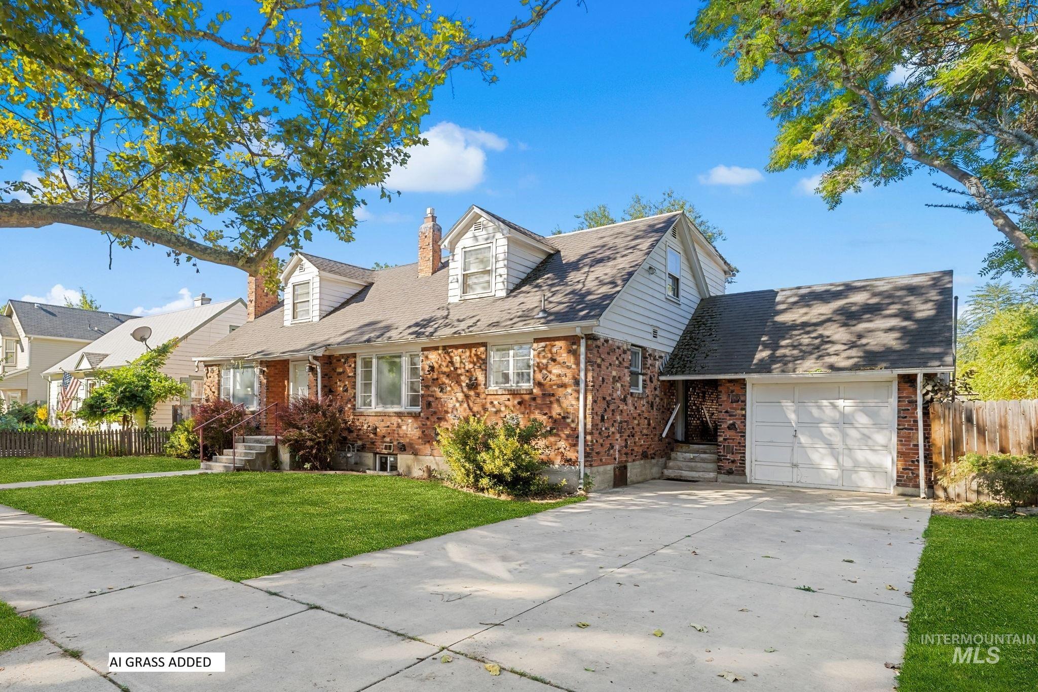 1717 S Manitou Property Photo 3