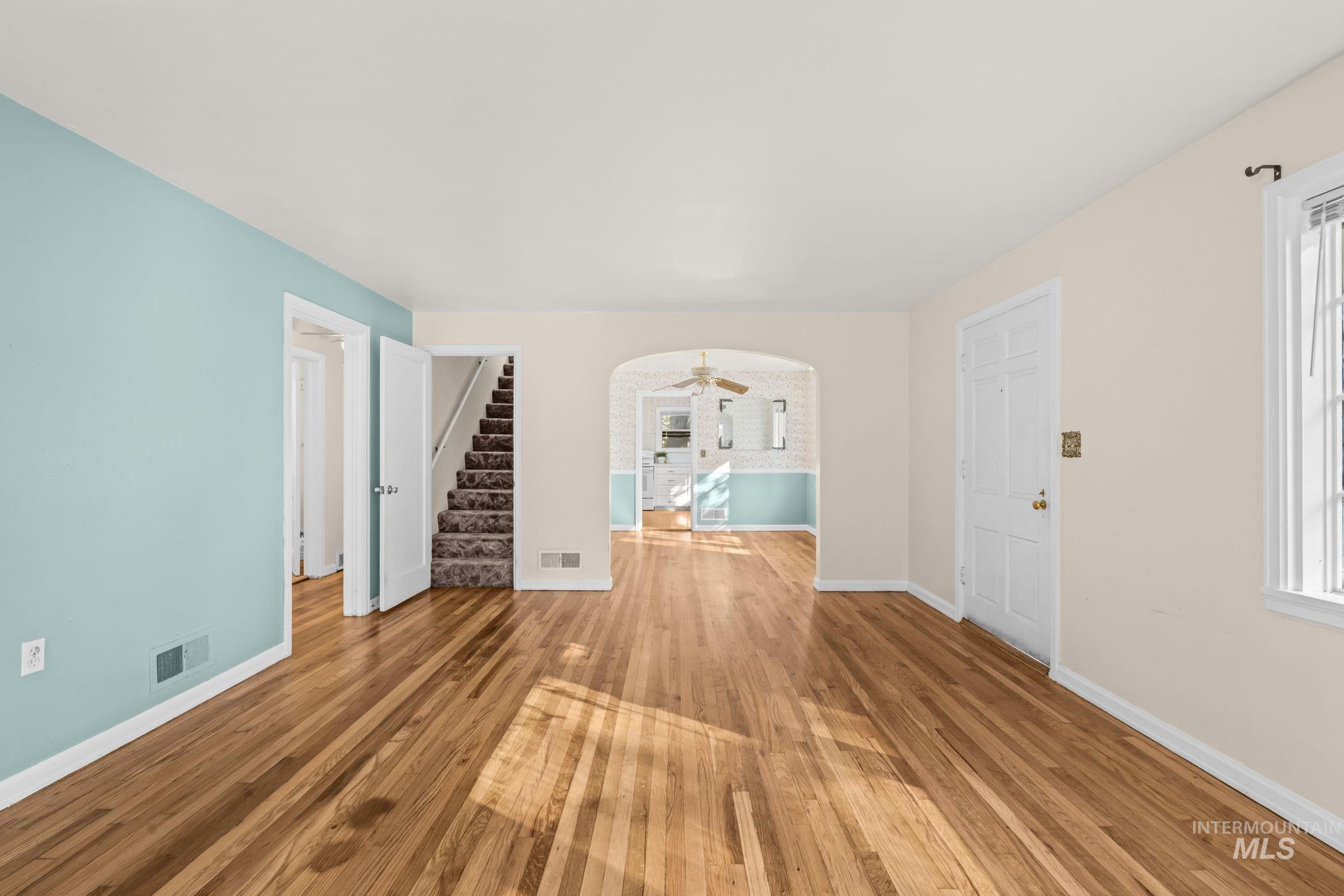 1717 S Manitou Property Photo 7