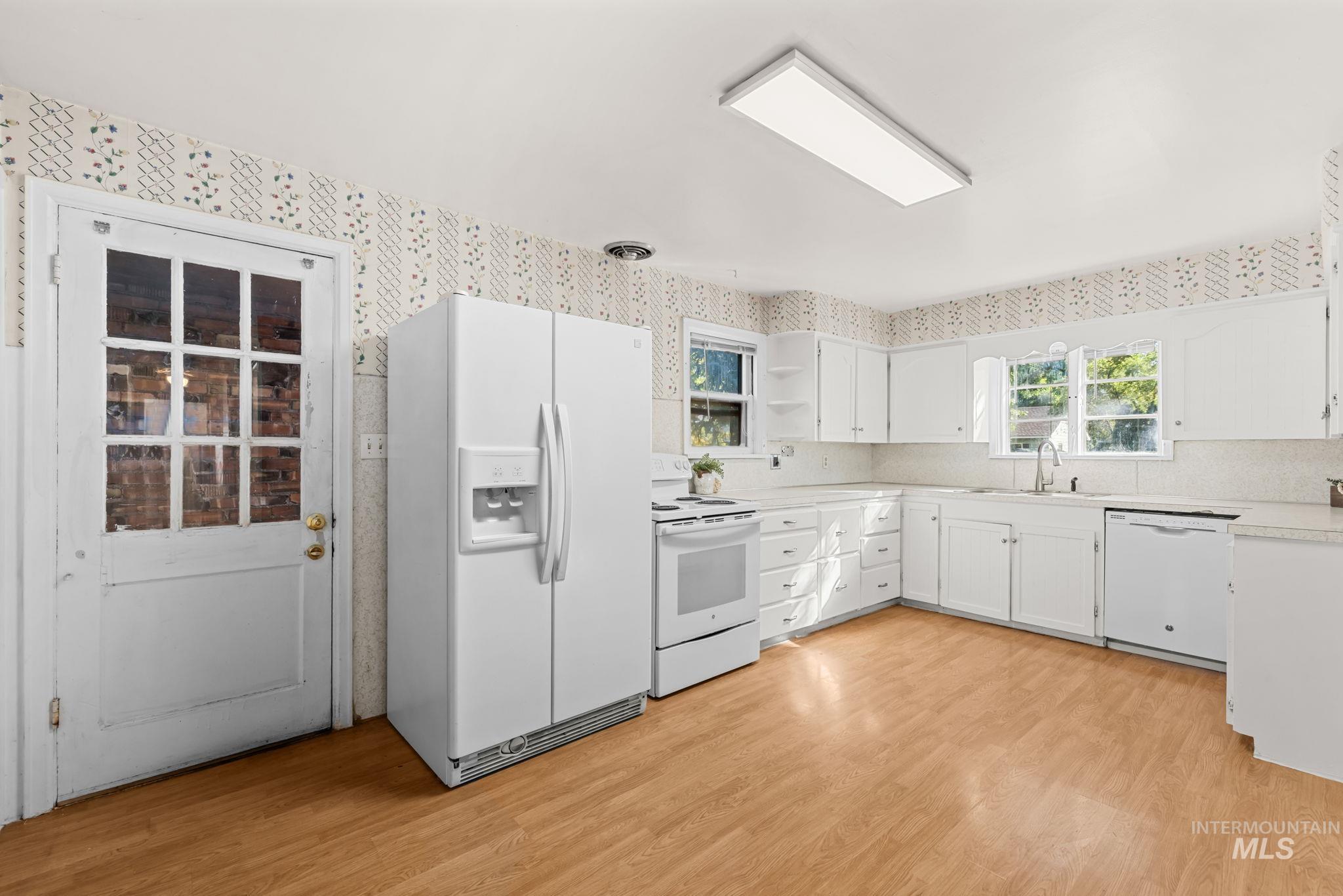 1717 S Manitou Property Photo 10