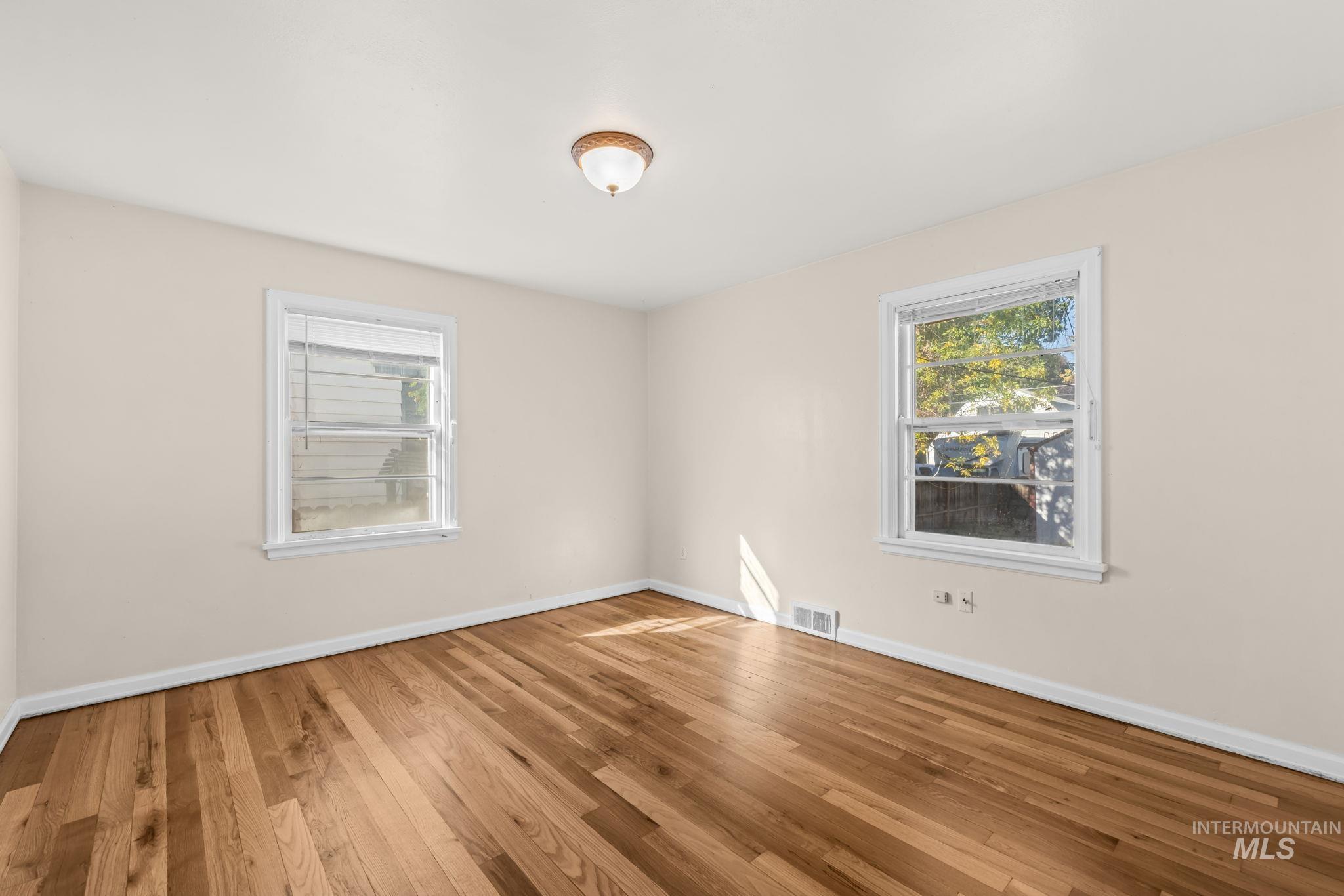 1717 S Manitou Property Photo 15