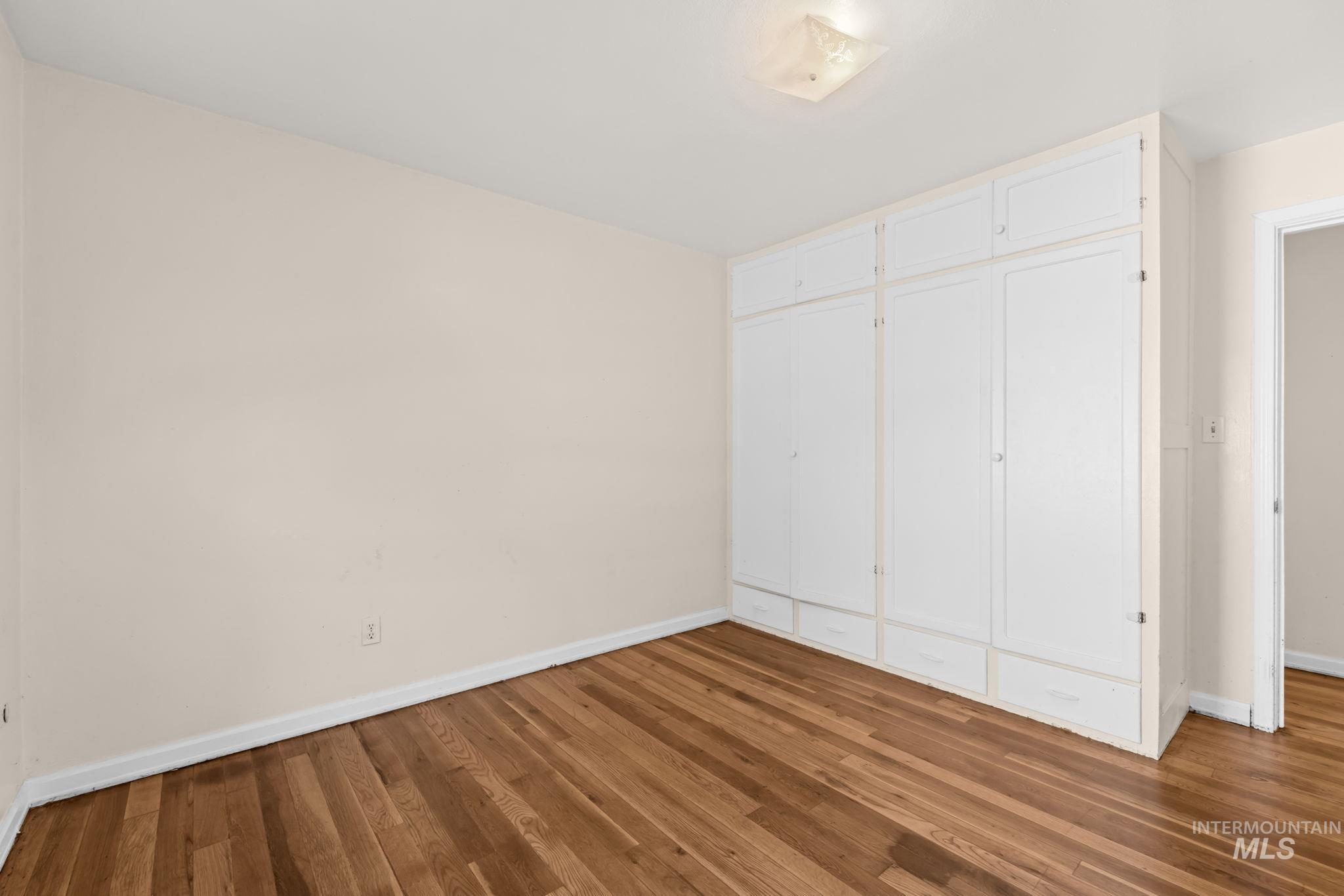 1717 S Manitou Property Photo 19