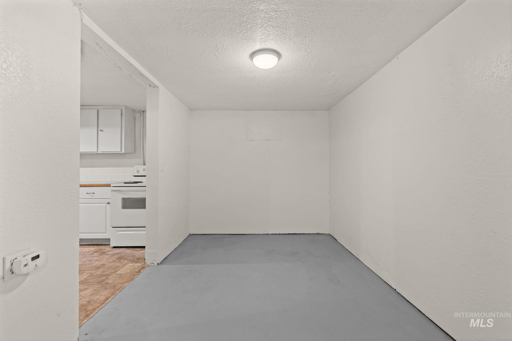 1717 S Manitou Property Photo 33