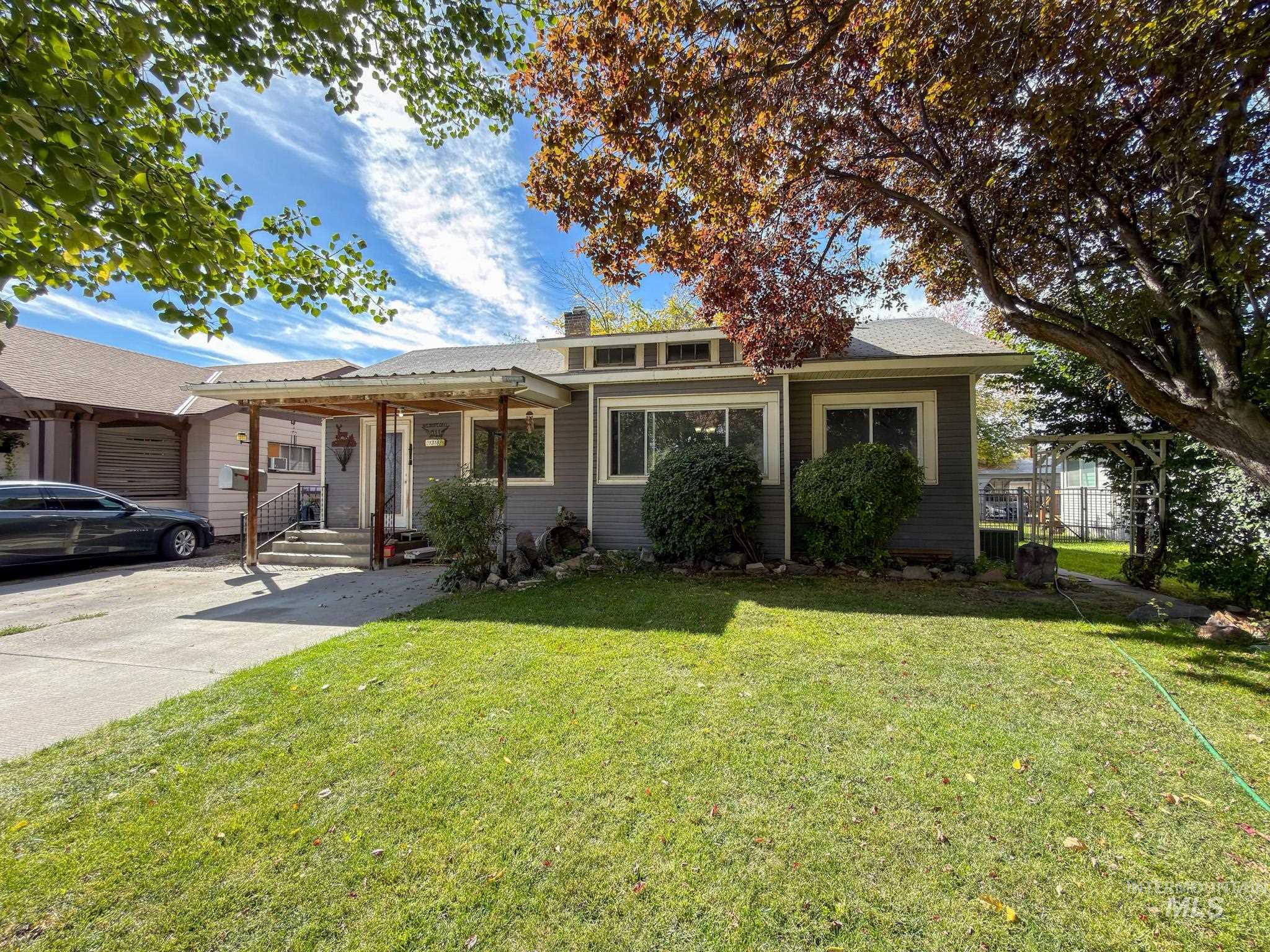 1318 Elba Ave Property Photo 1
