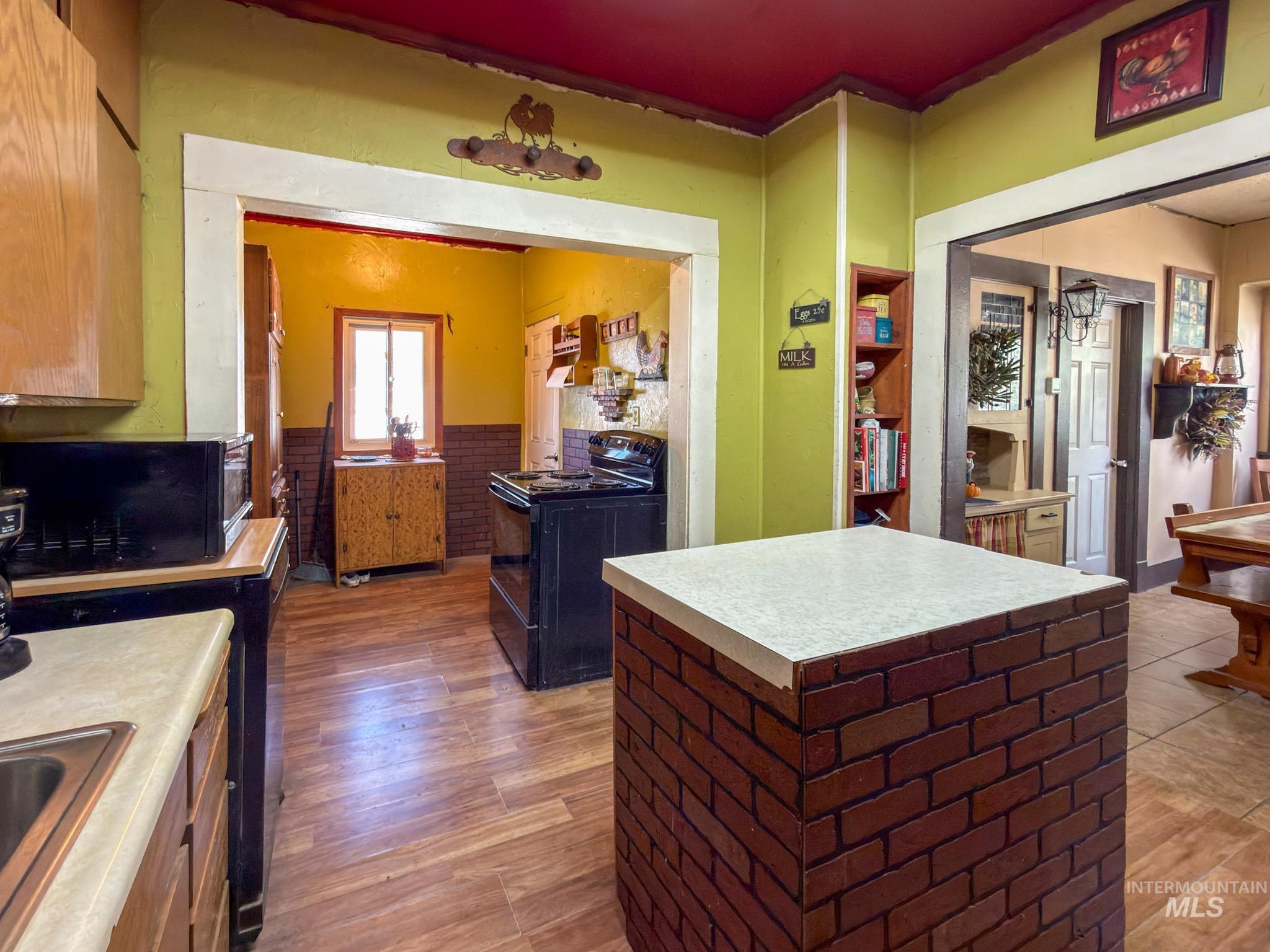 1318 Elba Ave Property Photo 6